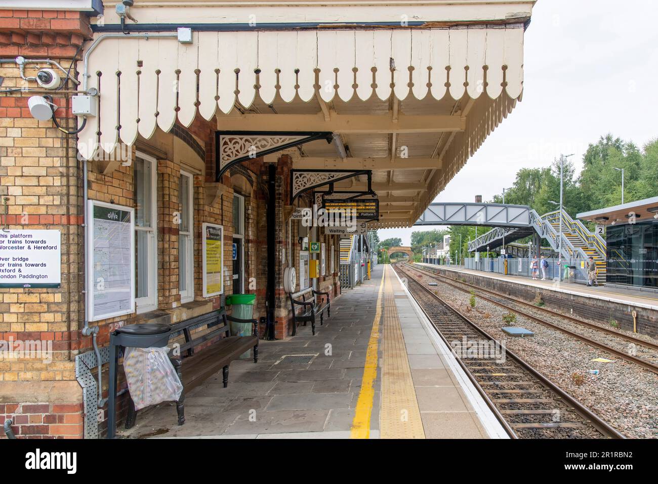 MoretoninMarsh, UKAugust 2022 View over the platform of the railway