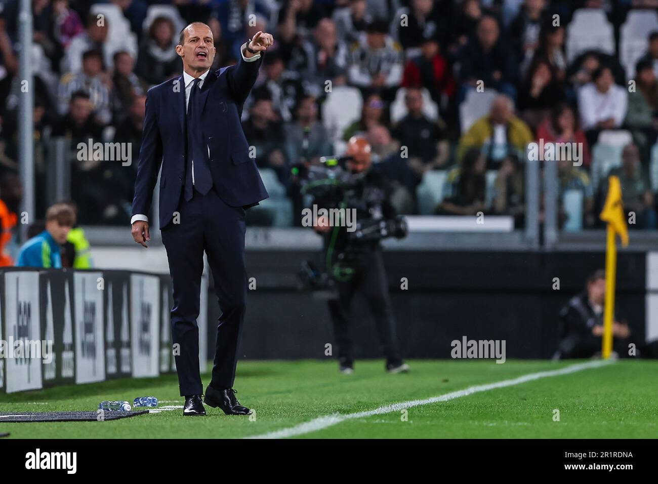 Turin, Italy. 16th May, 2022. Team of Juventus FC poses during the Serie A  2021/22 football match between Juventus FC and SS Lazio at the Allianz  Stadium. (Photo by Fabrizio Carabelli/SOPA Images/Sipa