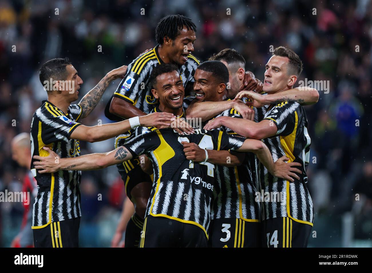 Gleison Bremer of Juventus FC (c) celebrates with teammates after scoring  the goal of 2-0 during the Serie A football match between Juventus FC and  US Stock Photo - Alamy