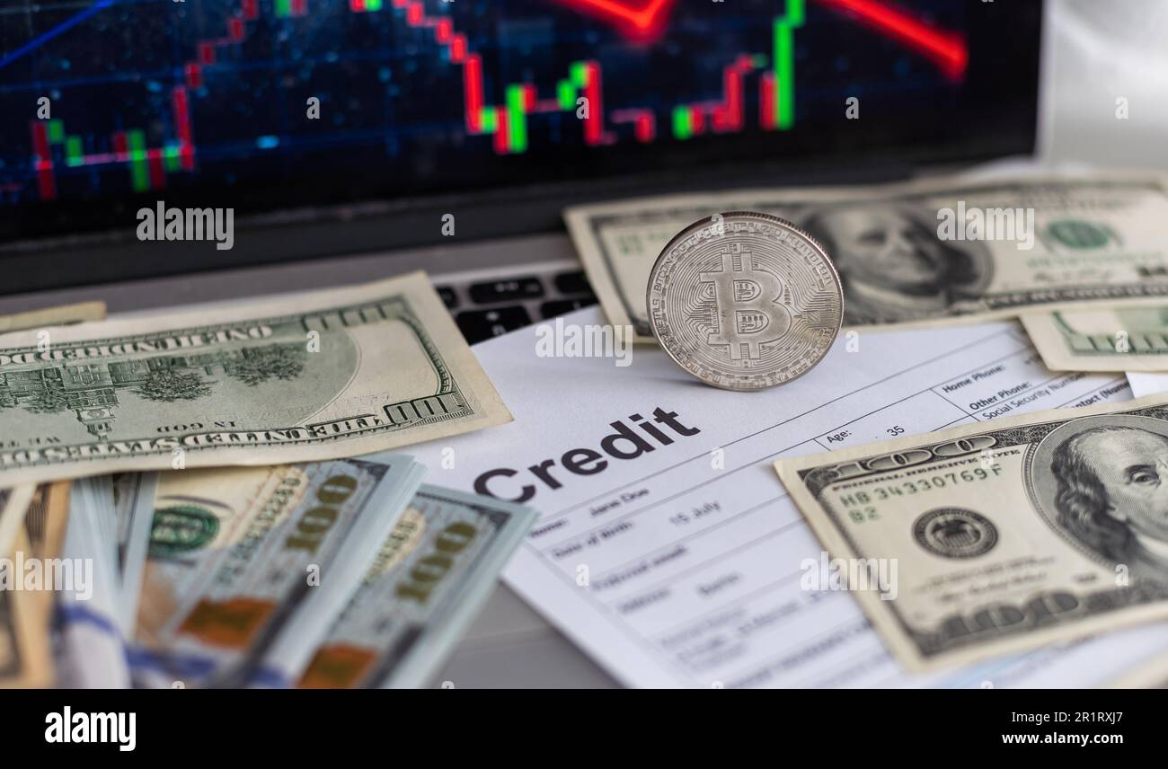 Cryptocurrency market is going down, is time to sell, red candles. The  graph evolution of Bitcoin on a laptop and smartphone display showing the  Stock Photo - Alamy