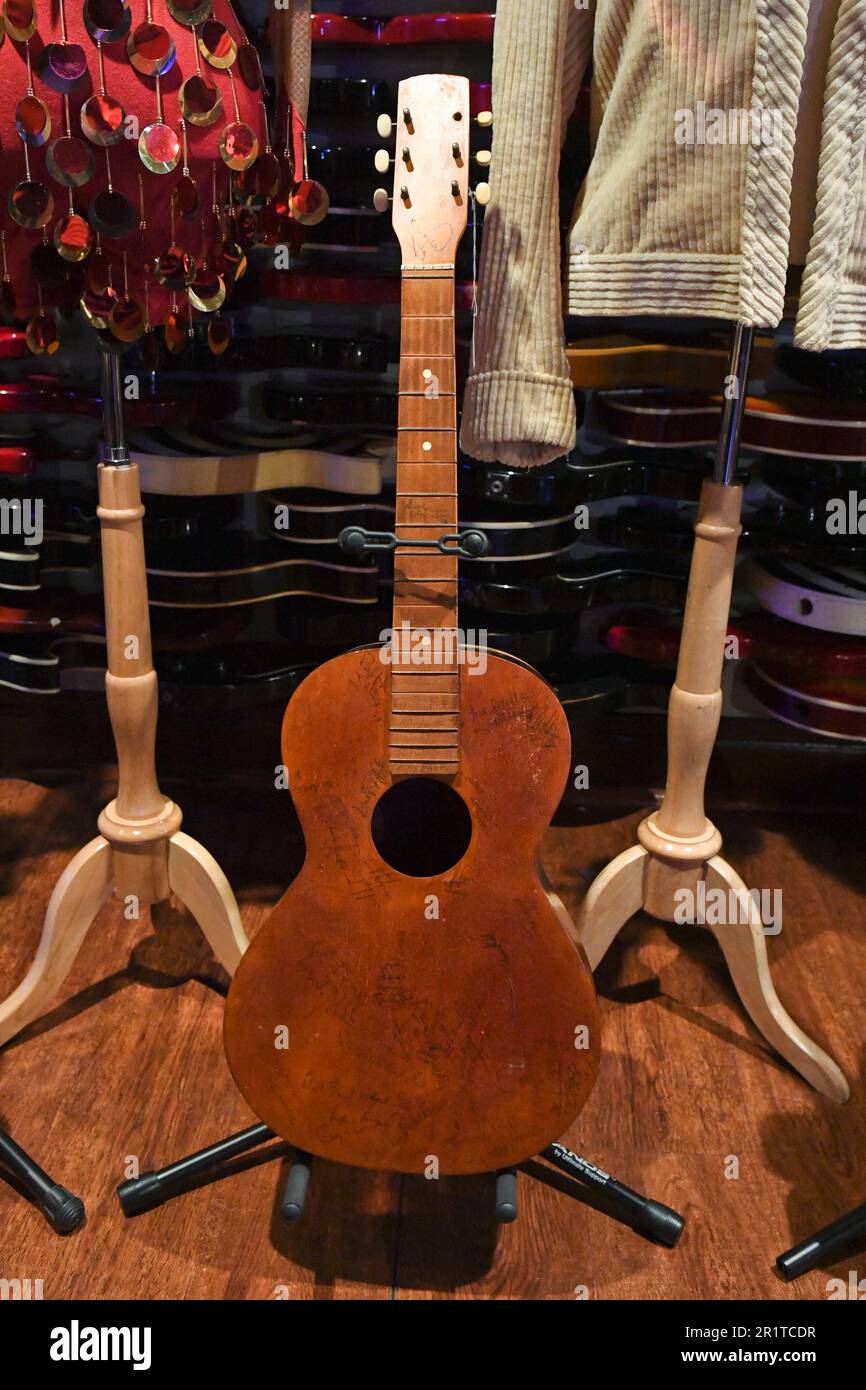 New York, USA. 15th May, 2023. The Bealtes/The Rolling Stones/Dusty Springfield: 'Top Of The Pops' Multi- Musical Guest Signed Acoustic Guitar, est. $100,000-200,000, is previewed before auction at the Hard Rock Cafe in New York, NY on May 15, 2023. Julien's Auctions will present over 1,200 pieces of rock and roll history at 'Music Icons' auctions from May 19-21. (Photo by Efren Landaos/Sipa USA) Credit: Sipa USA/Alamy Live News Stock Photo