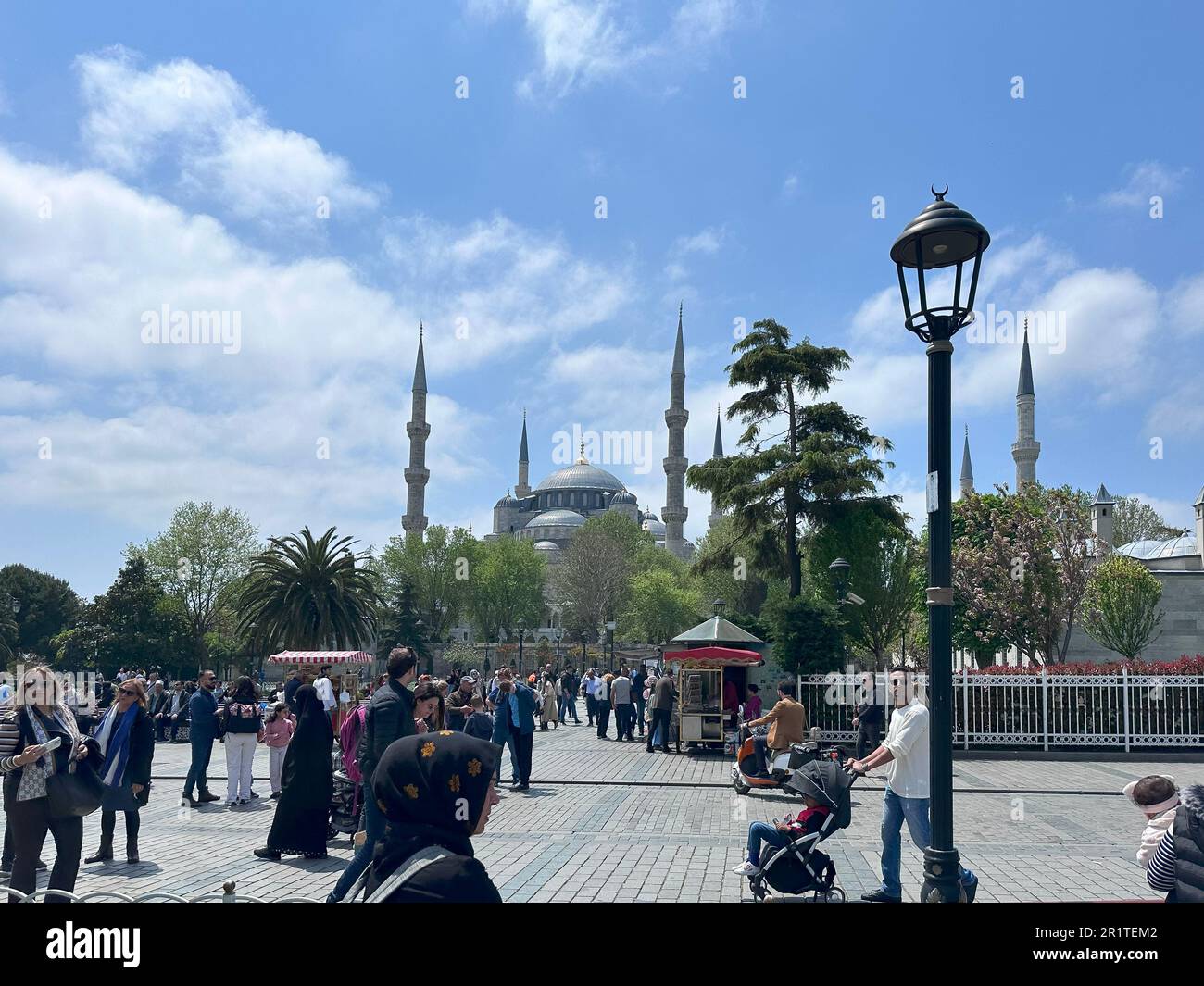 Sultanahmet blue mosque at dusk hi-res stock photography and images - Alamy