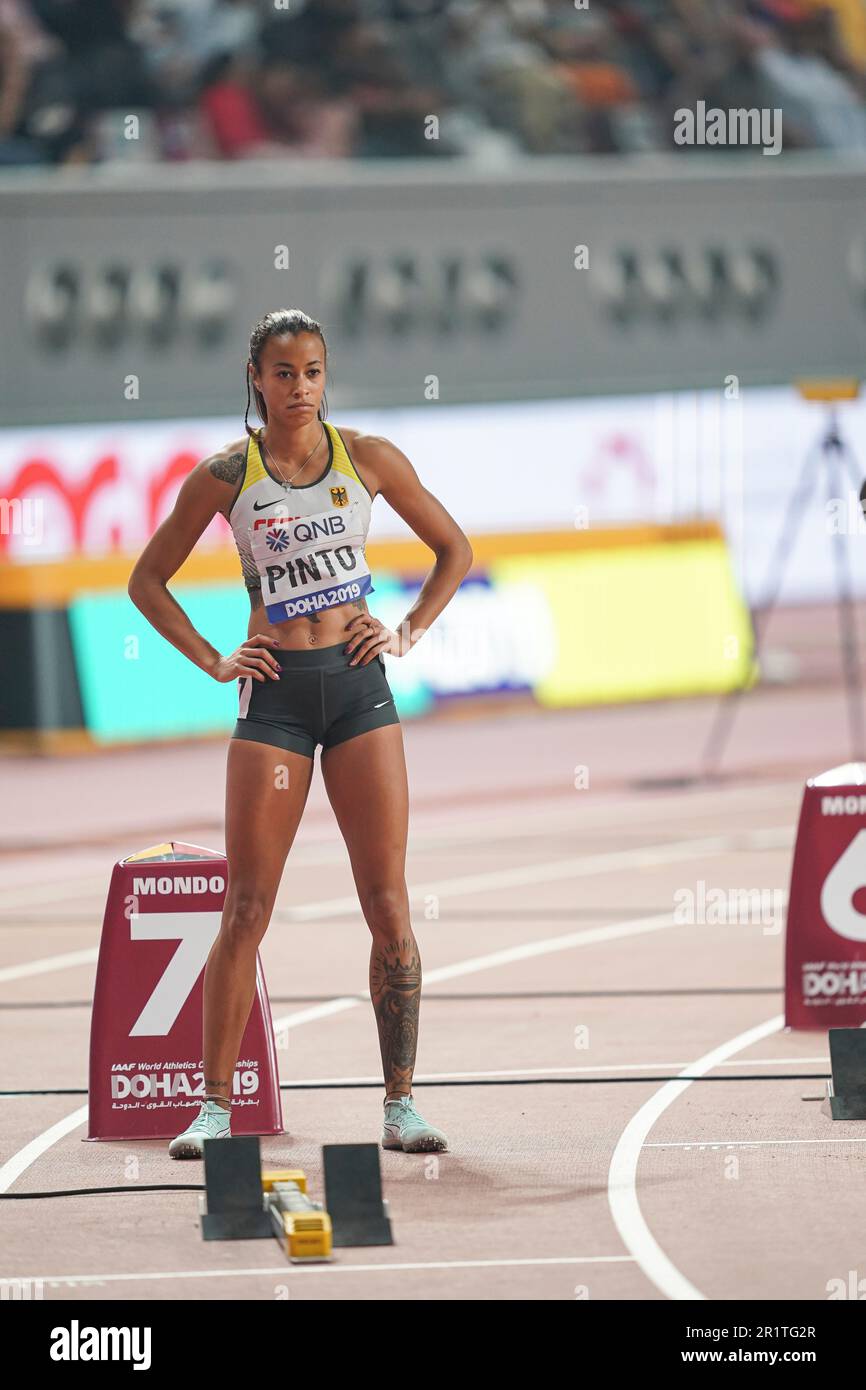 Tatjana Pinto running the 200m at the 2019 World Athletics