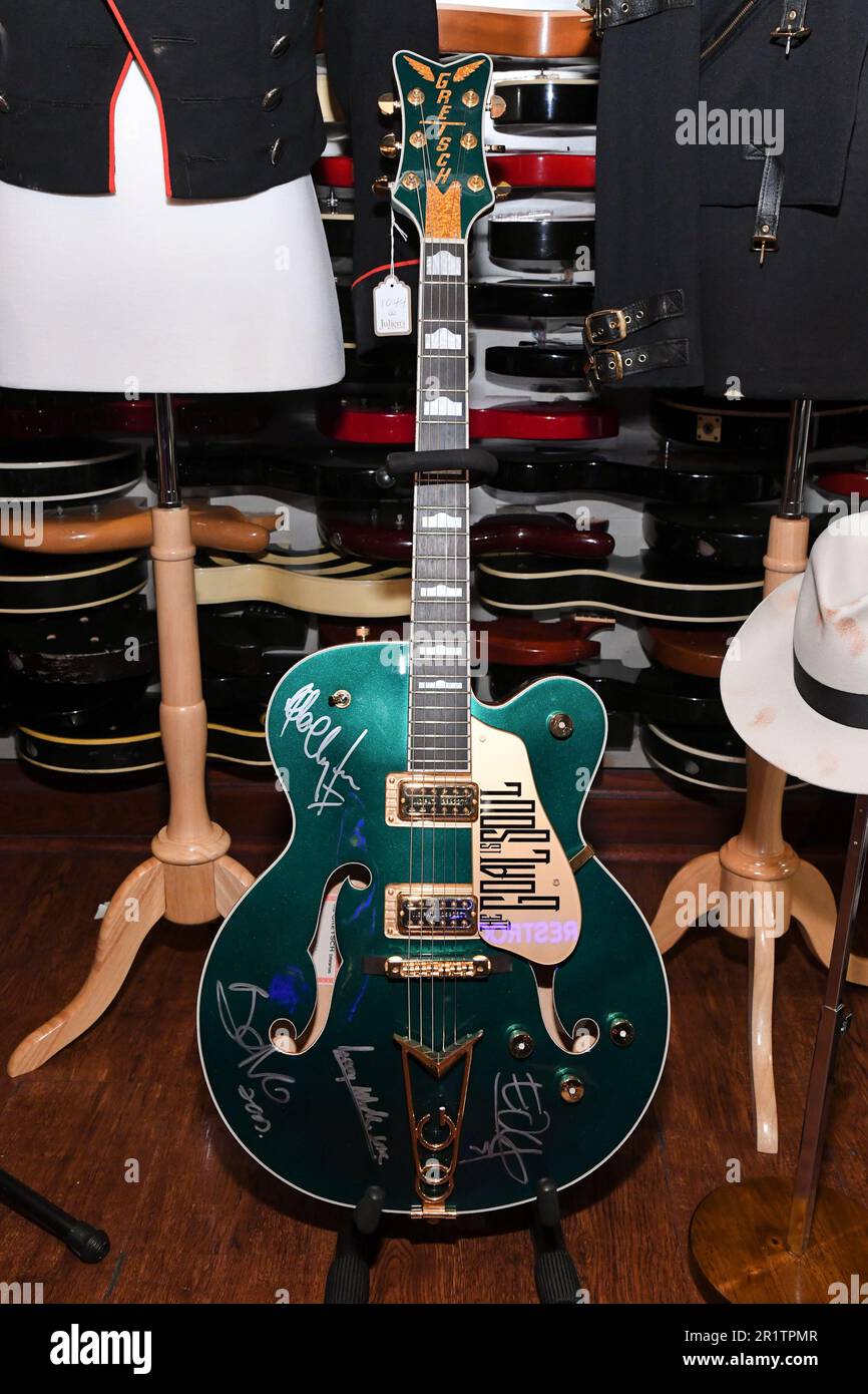 New York, USA. 15th May, 2023. U2: Bono Stage Played And Band Signed 2002 Gretsch Irish Falcon Guitar, est. $100,000-200,000, is previewed before auction at the Hard Rock Cafe in New York, NY on May 15, 2023. Julien's Auctions will present over 1,200 pieces of rock and roll history at 'Music Icons' auctions from May 19-21. (Photo by Efren Landaos/Sipa USA) Credit: Sipa USA/Alamy Live News Stock Photo