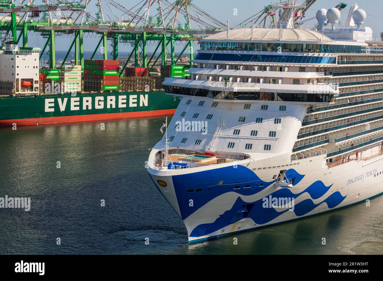 Discovery Princess cruise ship, Port of Los Angeles, San Pedro