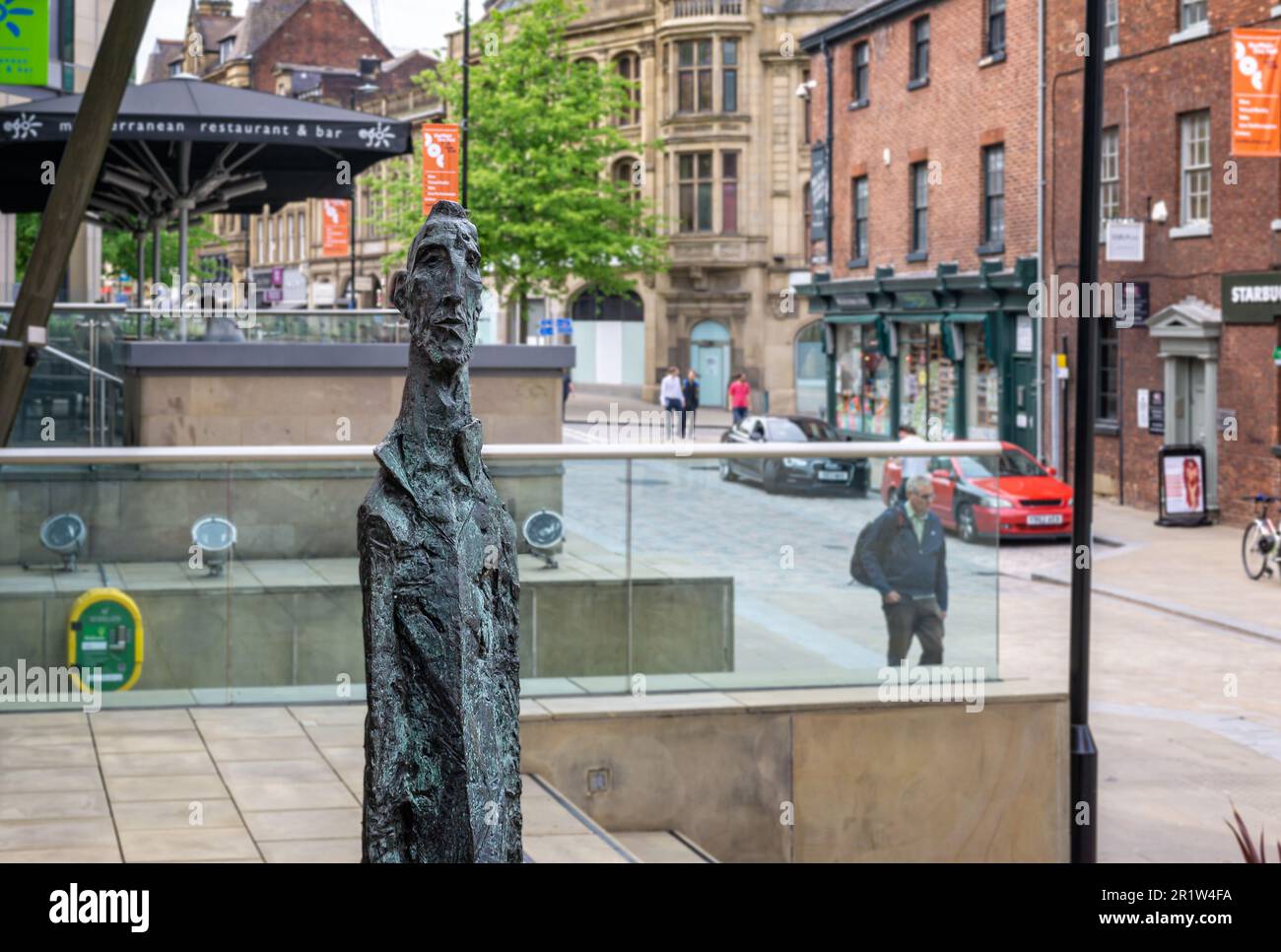 Statues In Sheffield Walking Man statue in Sheffield, Yorkshire, UK on 18 May 2018 Stock ...