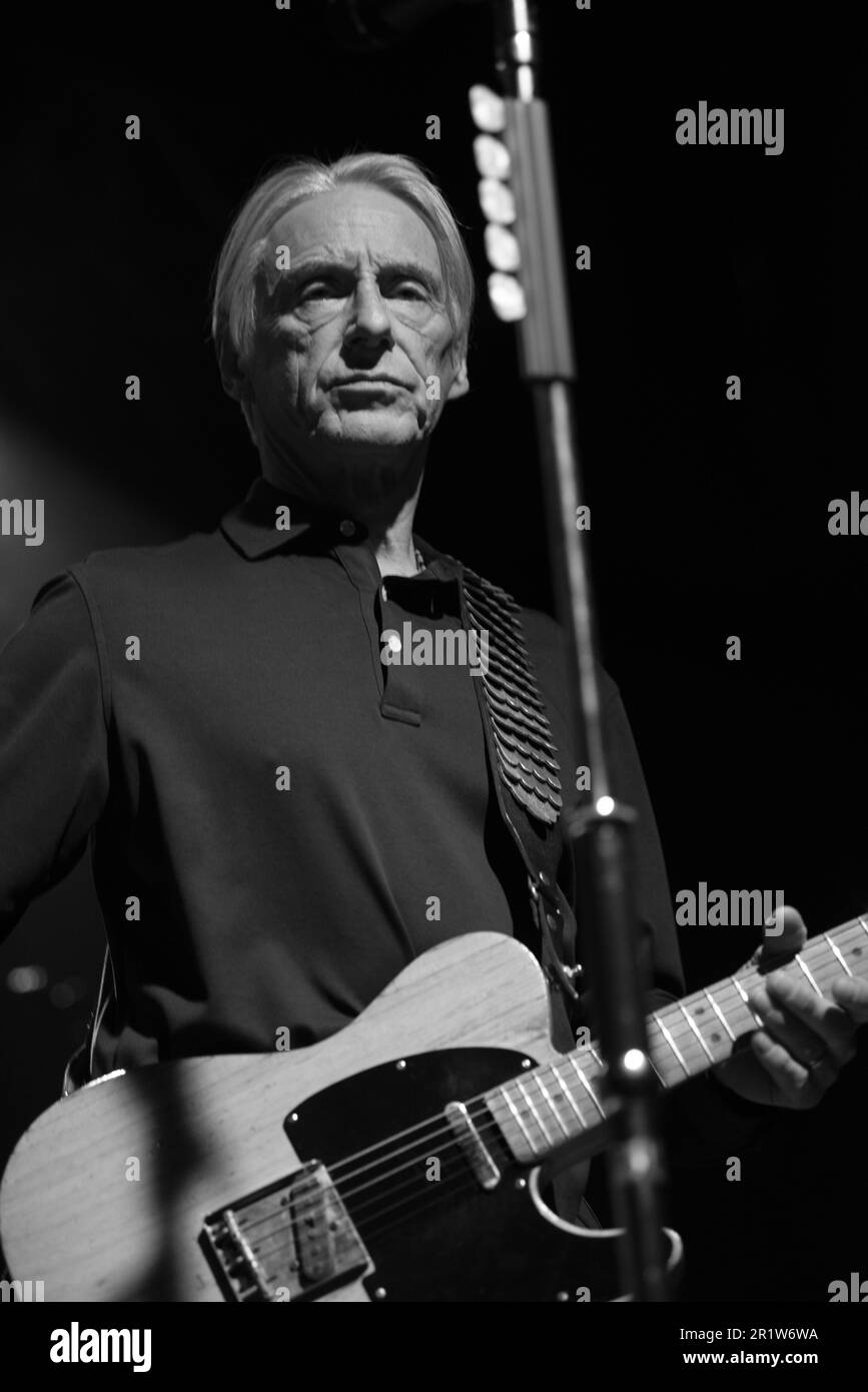 Paul weller live foto Black and White Stock Photos & Images - Alamy