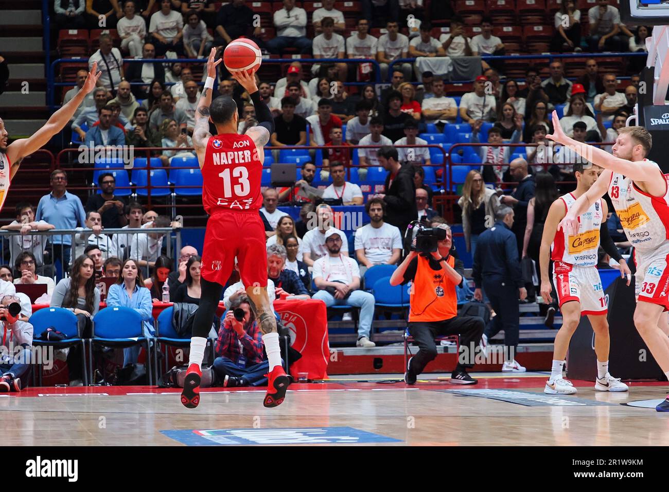 Mediolanum Forum, Assago (MI), Italy, May 15, 2023, Shabazz Napier (EA7 Emporio Armani Olimpia Milano) during Playoff - EA7 Emporio Armani Milano vs Carpegna Prosciutto Pesaro - Italian Basketball Serie A Championship Credit: Live Media Publishing Group/Alamy Live News Stock Photo