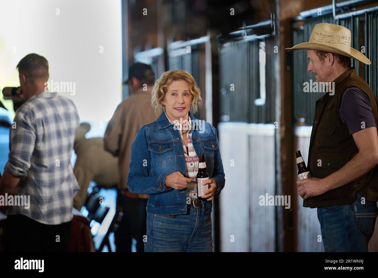 RIDE, from left Nancy Travis, James Tupper, When it Rains&', (Season 1