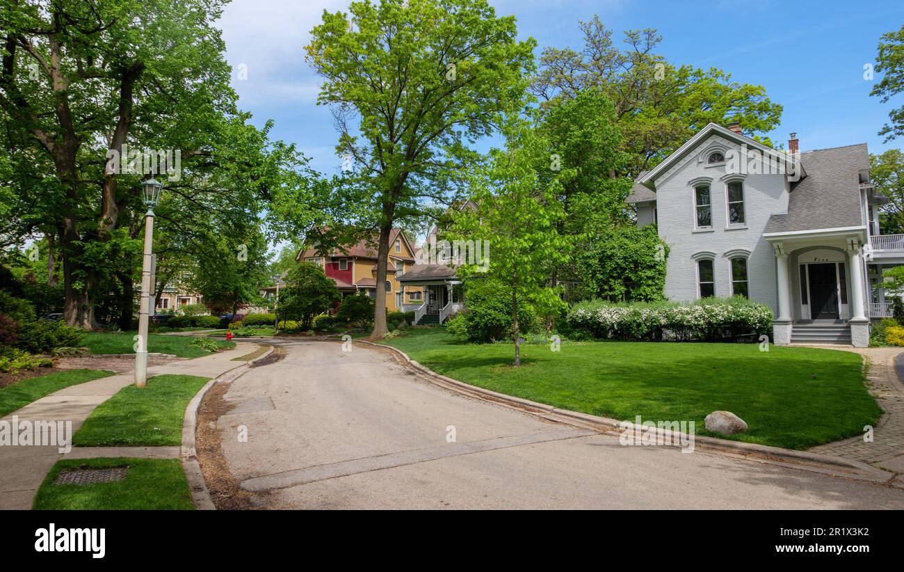 Scene on Elizabeth Court, Frank Lloyd Wright Historic District, Oak Park, Illinois Stock Photo