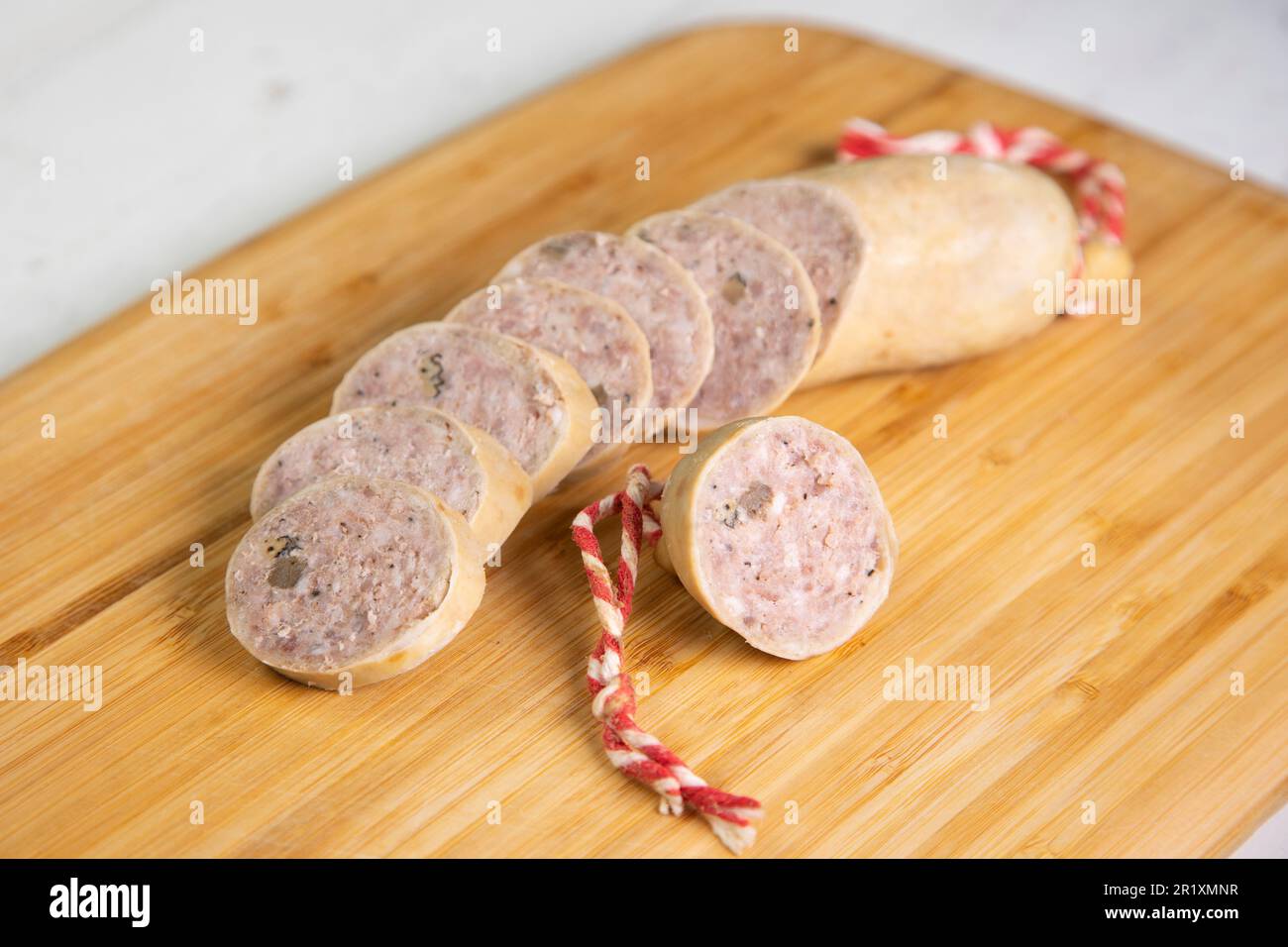 A paltruc or bull is the thickest sausage. It is a sausage made from the bladder or large