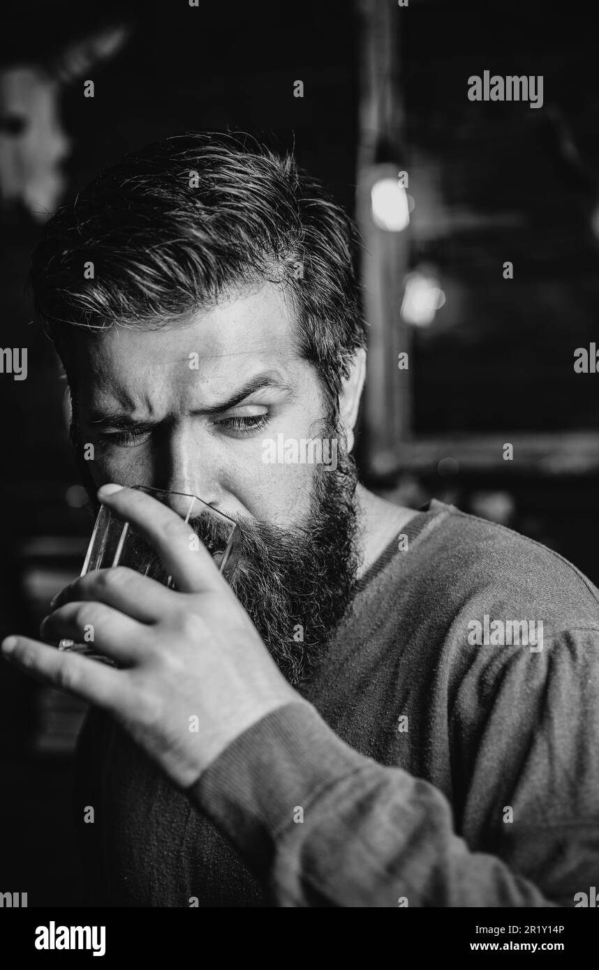 Man offers Black and White Stock Photos & Images - Alamy