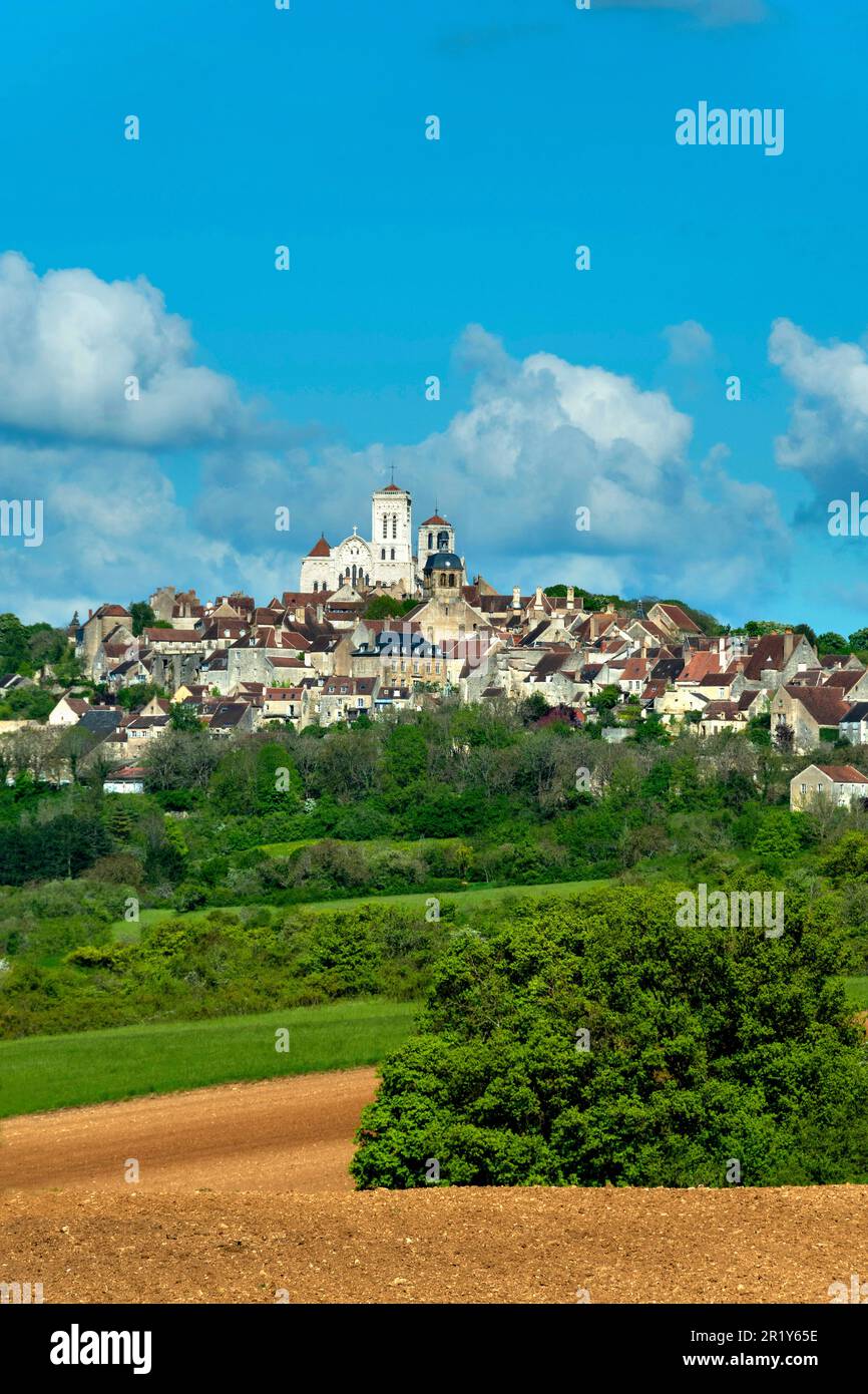 Vezelay labelled les Plus Beaux Villages de France. Unesco World heritage. Via Lemovicensis . Yonne department. Bourgogne Franche Comte. France Stock Photo