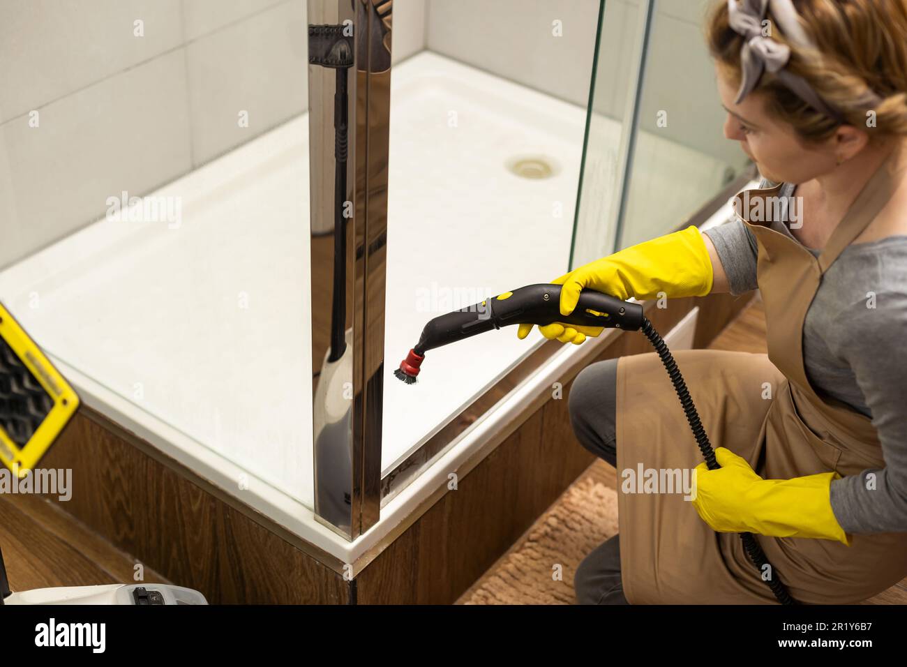 Steam Cleaning Bathroom 20+ Bathroom Steam Cleaner Stock Photos,