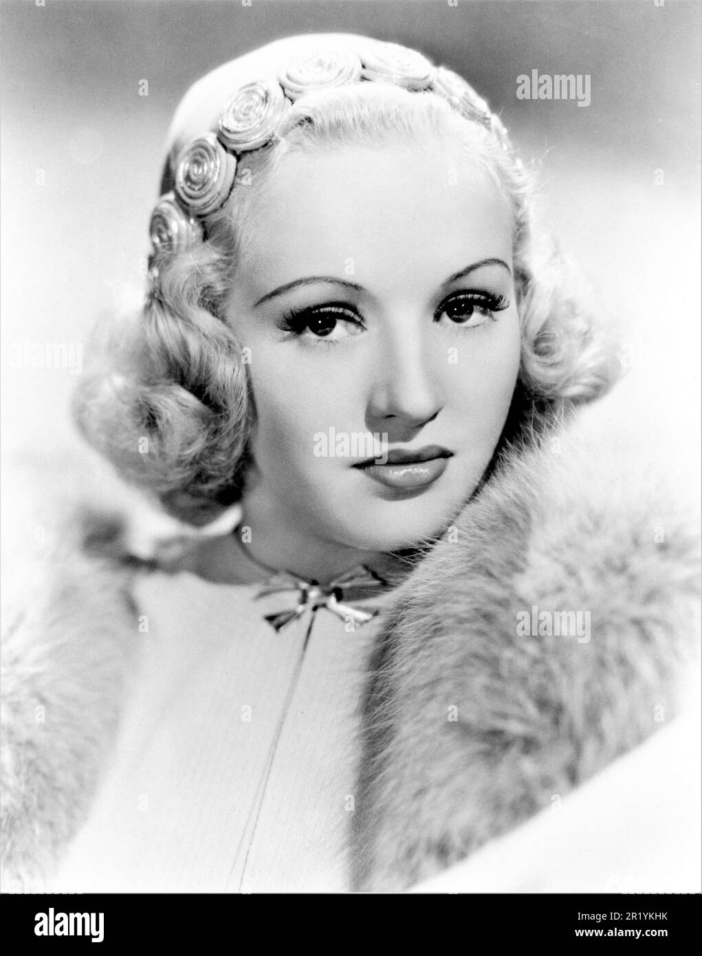 BETTY GRABLE 1935 Portrait publicity for Paramount Pictures Stock Photo ...