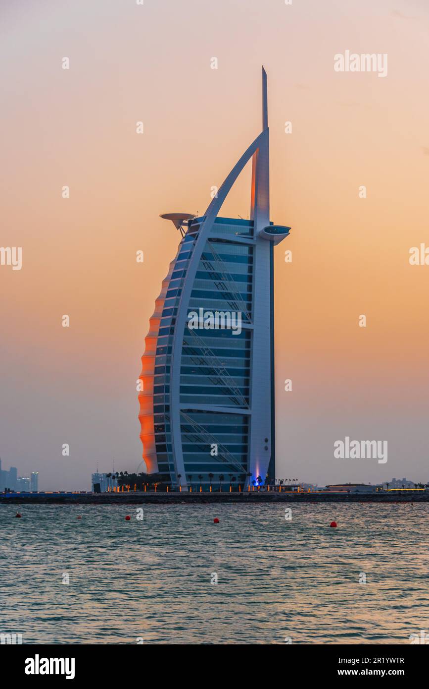 Dubai United Arab Emirates 3D Metallo Frigorifero Magnete Turistico Souvenir Collezione Regalo Decorazione Casa & Cucina Adesivo magnetico Frigorifero Magnete