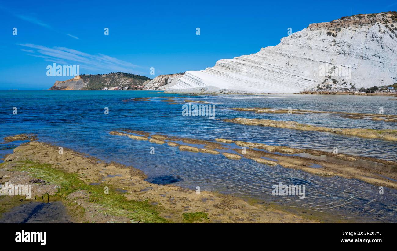 Realmonte Chalk cliff Scala dei Turchi, Turkish staircase, Realmonte, Sicily ...