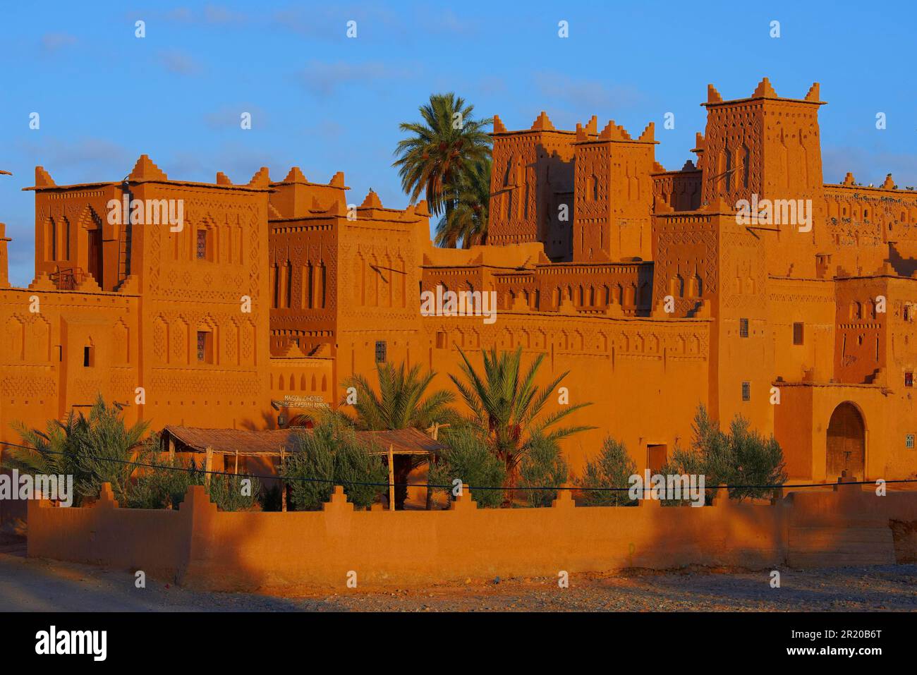 Old kasbah skoura ouarzazate hi-res stock photography and images - Alamy
