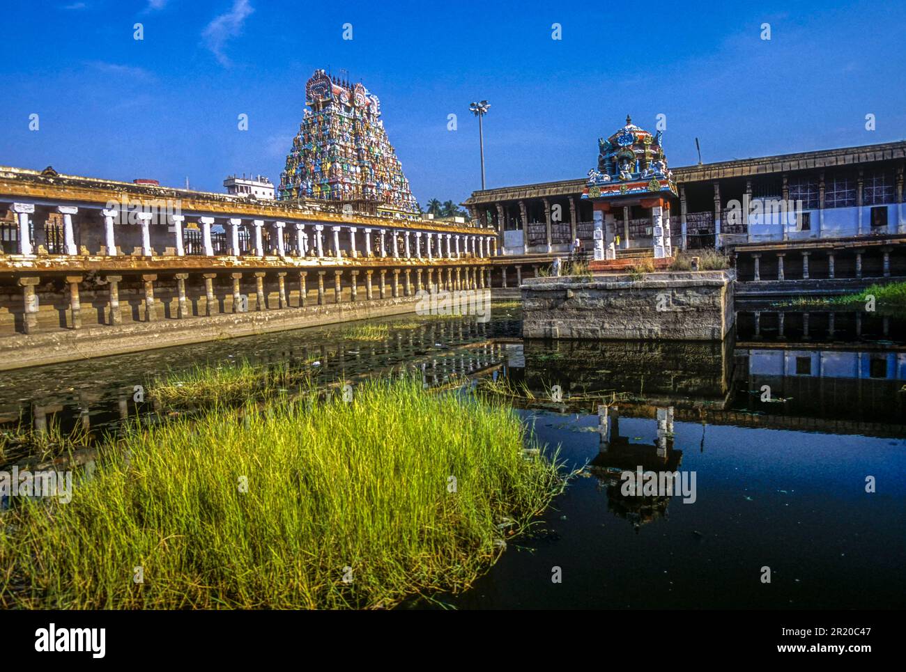Jambukeshwara temple with tank pond in Thiruvanaikaval Thiruvanaikoil