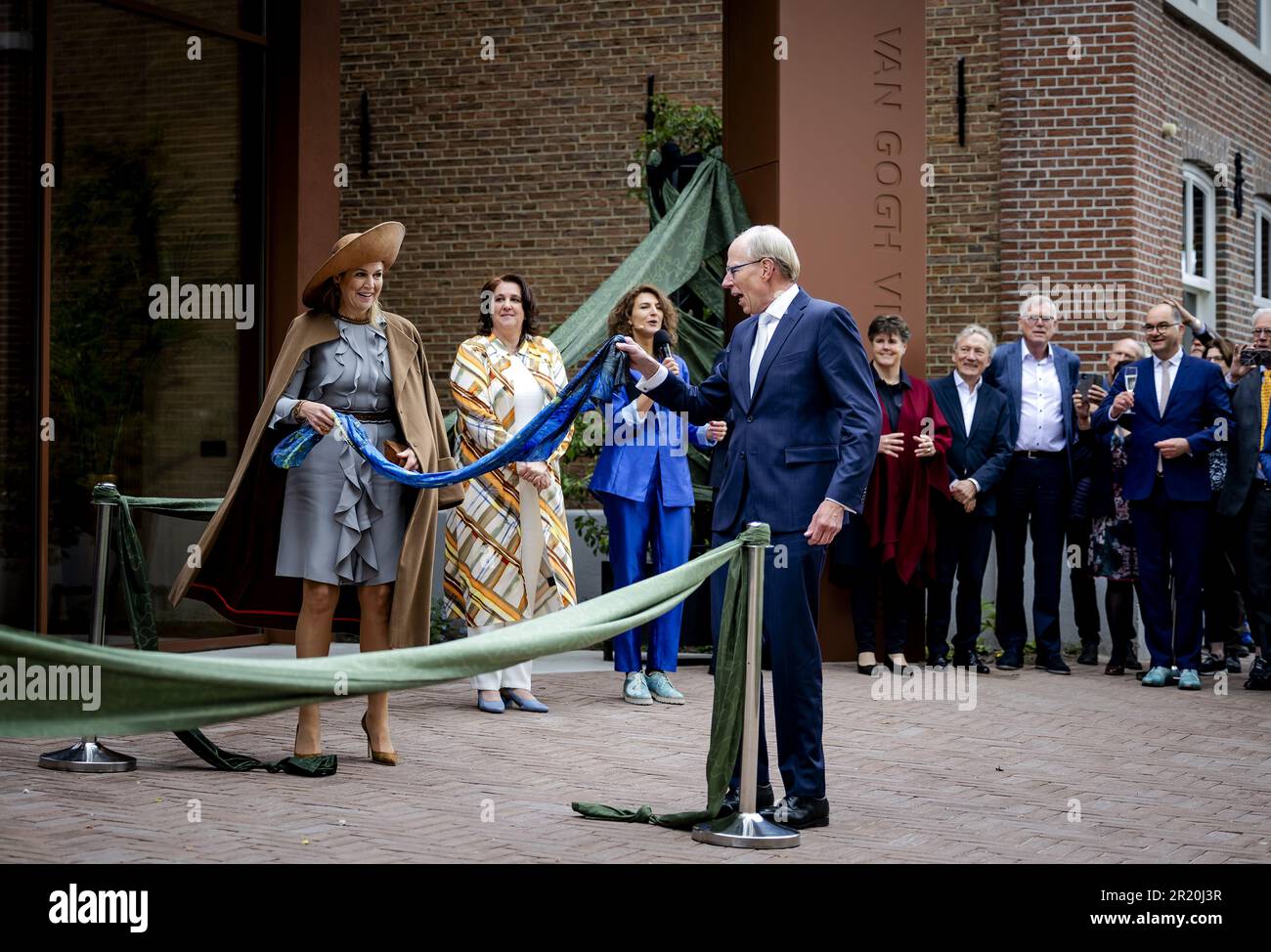 NUENEN - Queen Maxima during the opening of the renovated Van Gogh Village Museum. Van Gogh lived in Nuenen between December 1883 and November 1885 and painted about a quarter of his oeuvre there, including his masterpiece The Potato Eaters. The museum focuses on the life and work of Van Gogh during this period. ANP ROBIN VAN LONKHUIJSEN netherlands out - belgium out Stock Photo