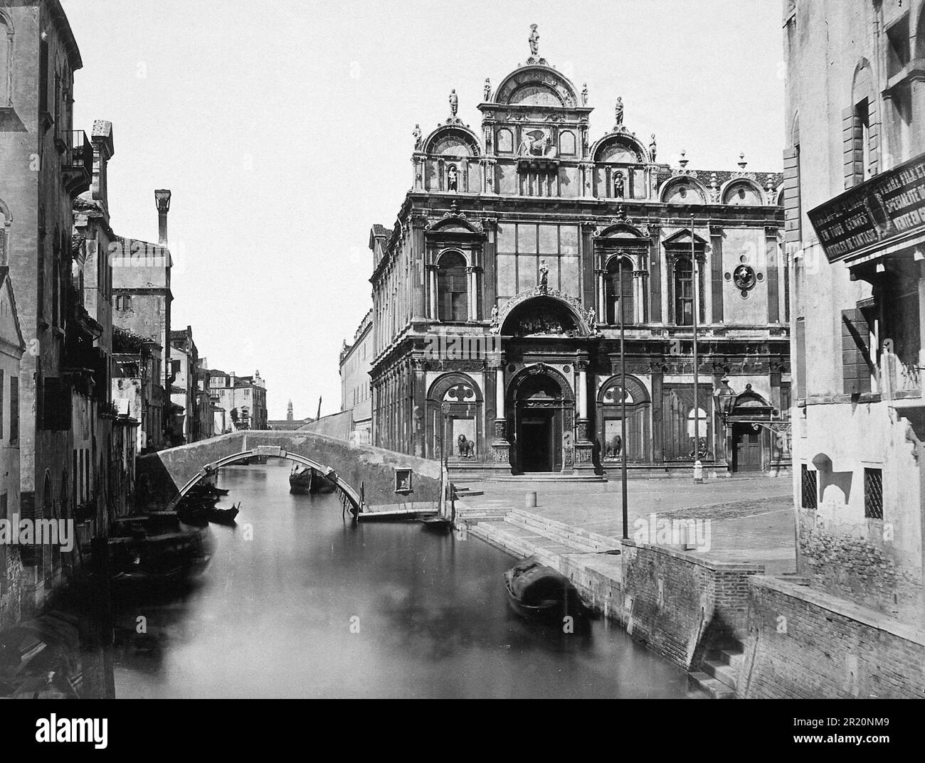 Campo Santi Giovanni e Paolo, Santi Giovanni e Paolo, Venetian San Zanipolo or just Zanipolo, at just under 100 m long, is one of the largest churches in Venice, Scuola Grande and Hospital of San Marco, 1870, Italy, Historic, digitally restored reproduction from an 18th or 19th century original  /  Campo Santi Giovanni e Paolo, Santi Giovanni e Paolo, venetisch San Zanipolo oder nur Zanipolo, ist mit knapp 100 m Länge eine der größten Kirchen in Venedig, Scuola Grande und Krankenhaus von San Marco, 1870, Italien, Historisch, digital restaurierte Reproduktion von einer Vorlage aus dem 18. oder Stock Photo