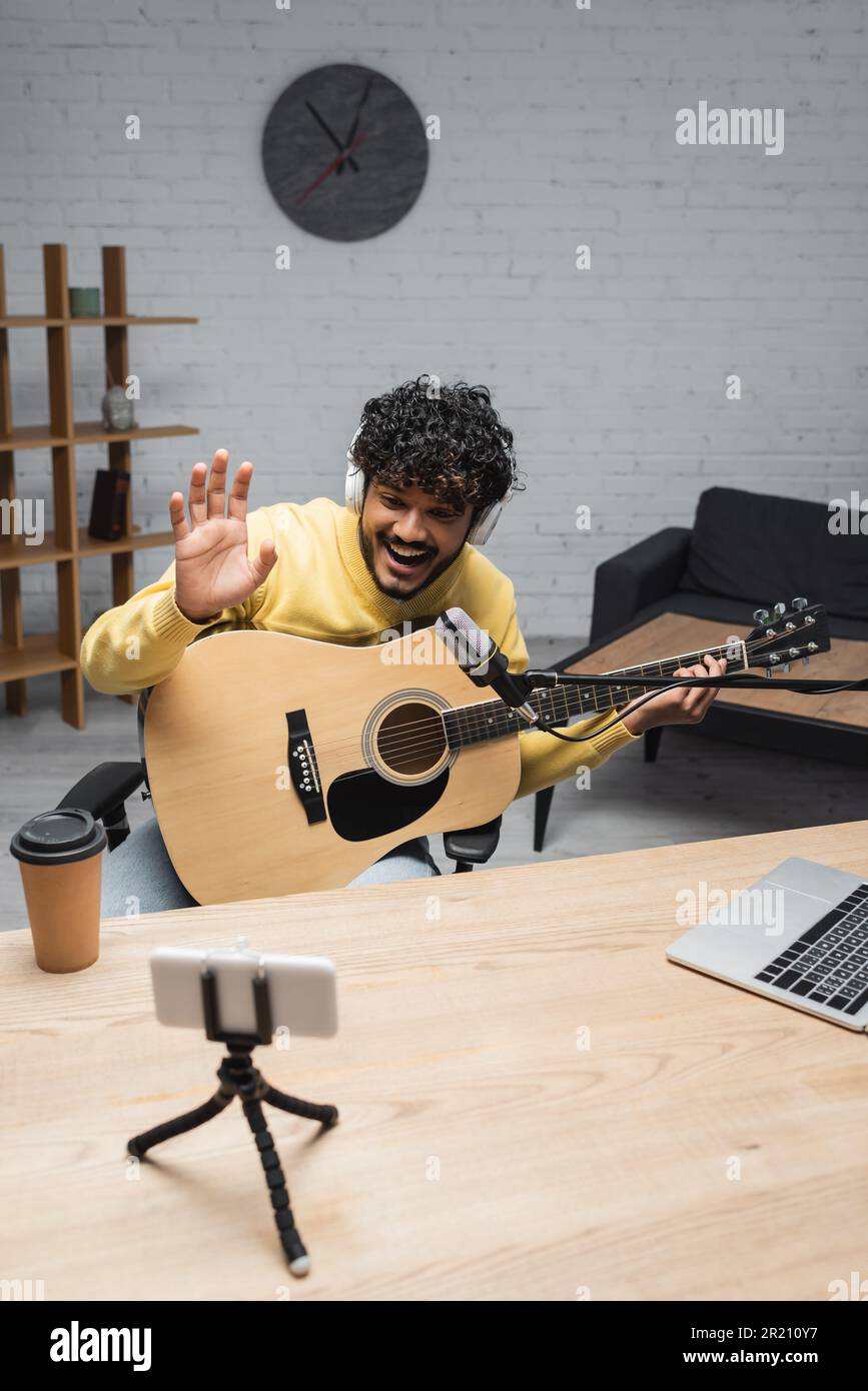 Acoustic guitar with headphones cheap