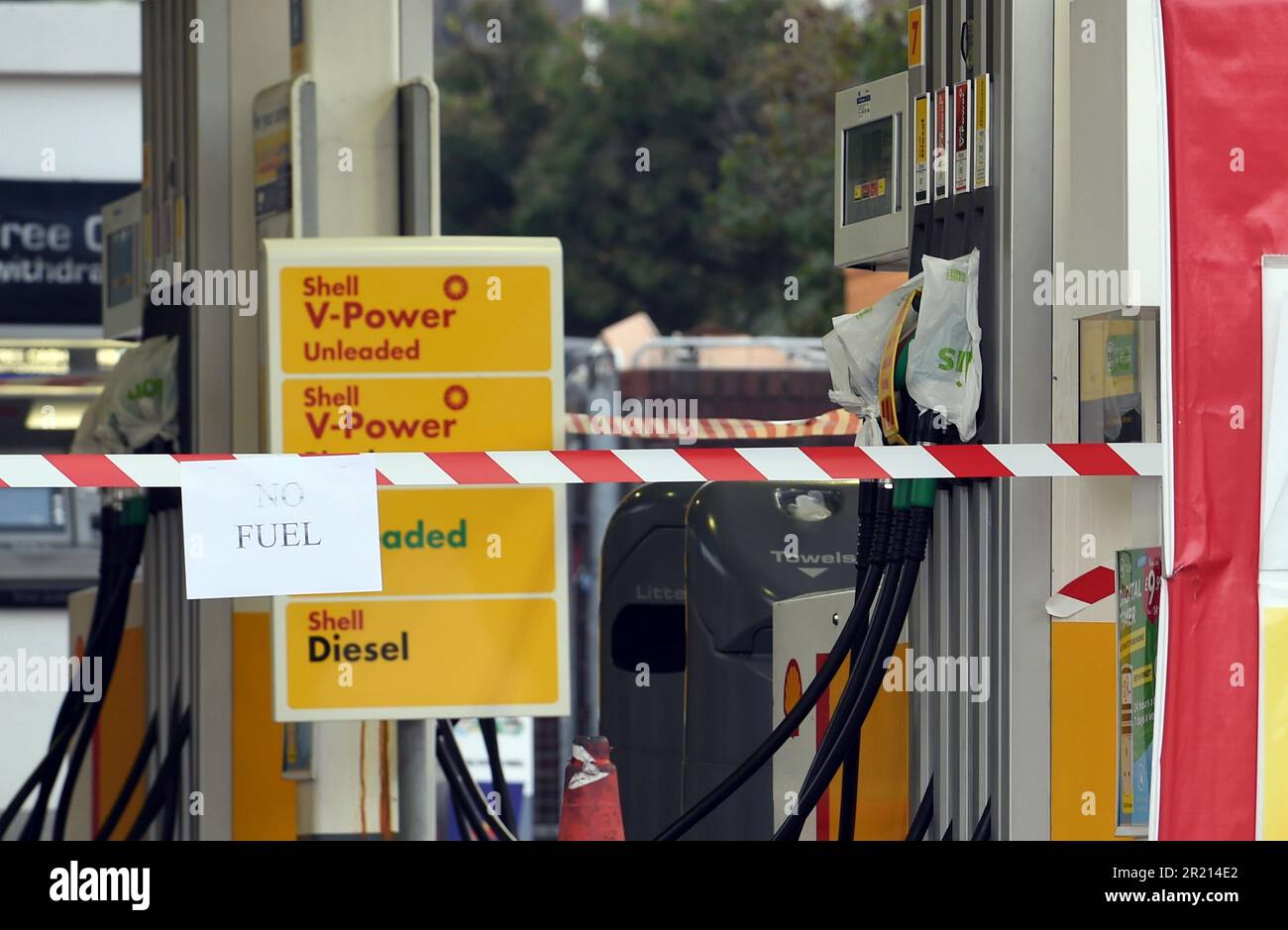 A closed Texaco service station at Hornchurch in the London Borough of Havering as the UK fuel crisis worsened exacerbated by a shortage of HGV drivers caused by the coronavirus pandemic and Brexit. September 2021. Stock Photo