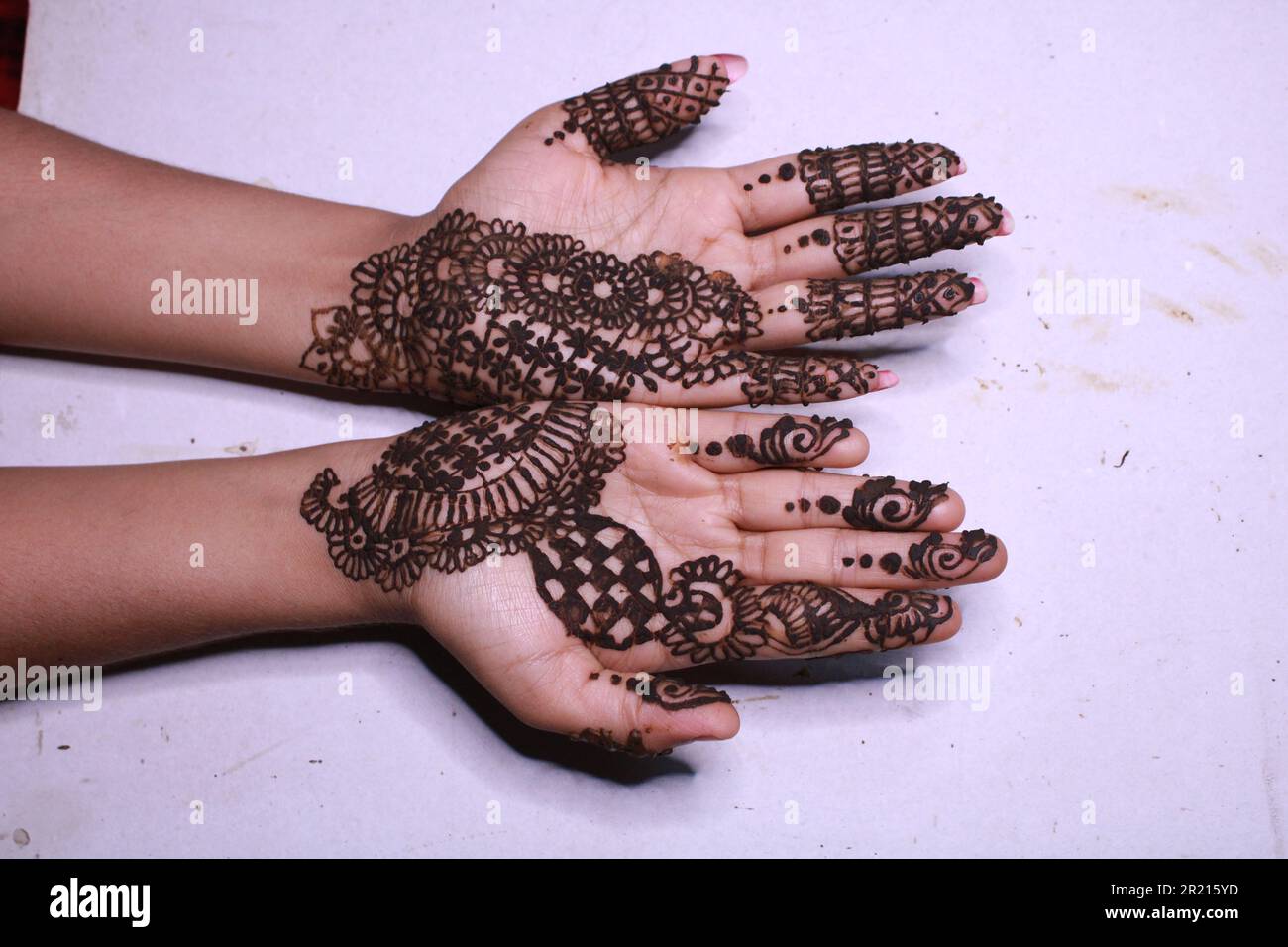 634 Arabic Henna Stock Photos, High-Res Pictures, and Images - Getty Images