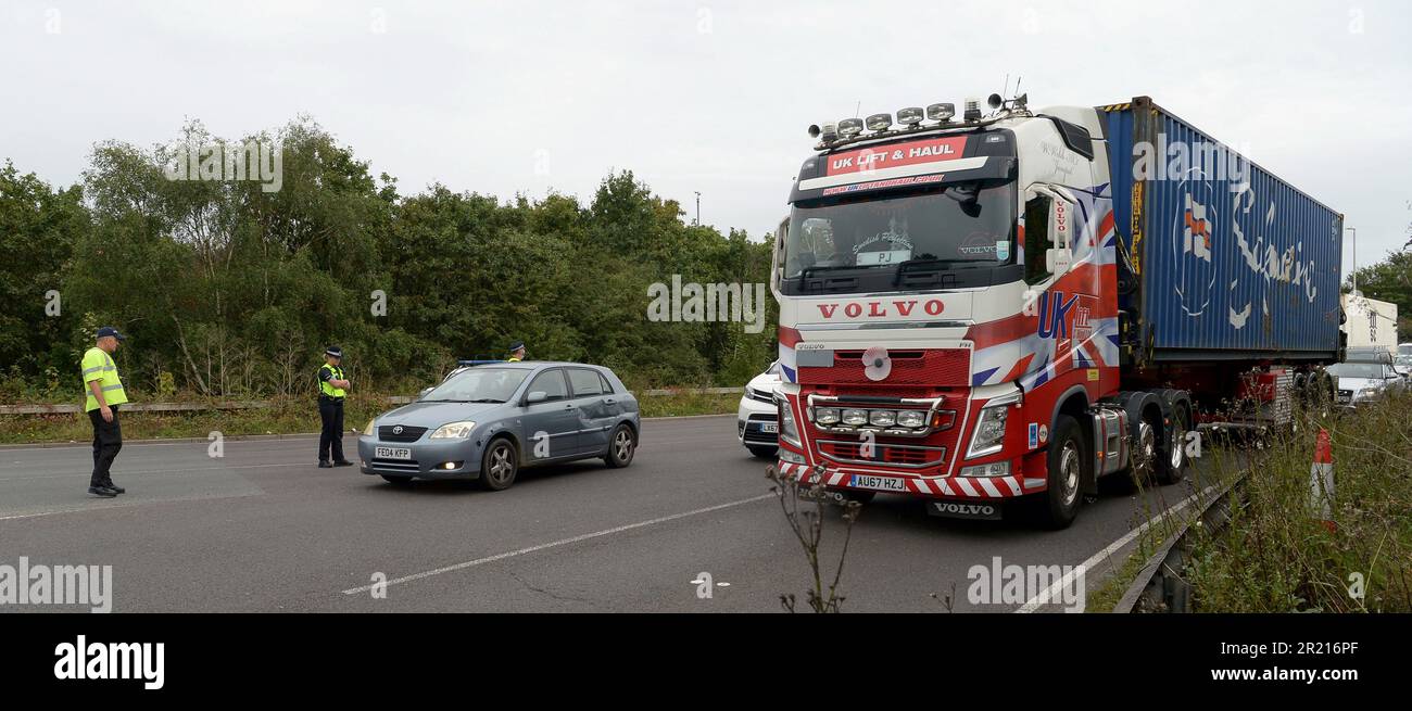 Insulate britain essex hires stock photography and images Alamy