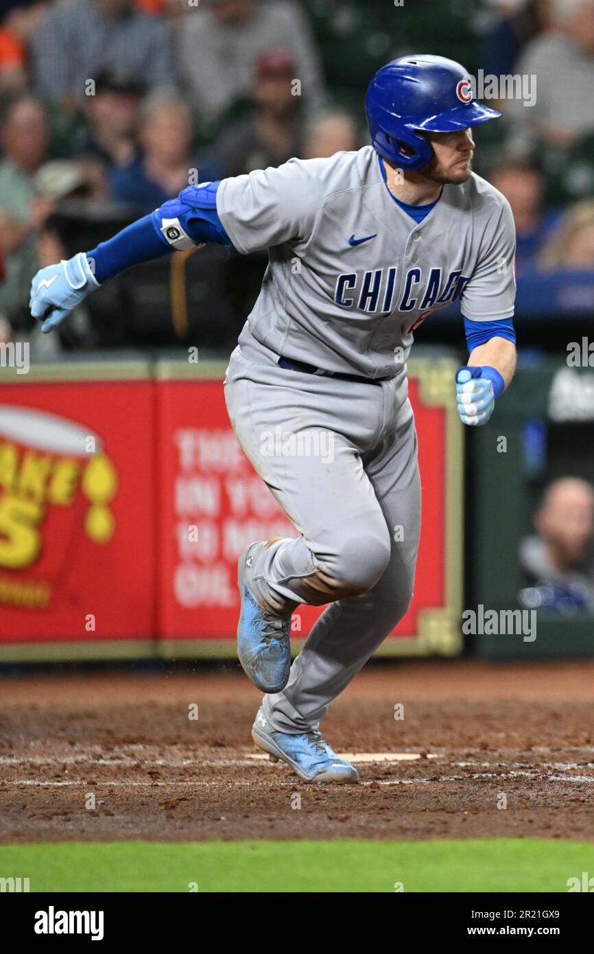 Mlb Infeild Chicago Cubs left fielder Ian Happ (8) reaches on an infield single in ...