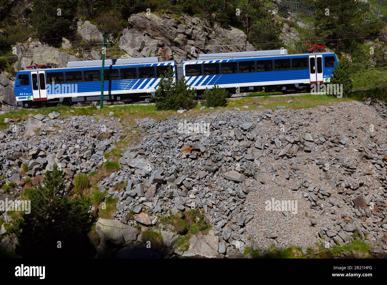 Tren cremallera (Rack railway) Vall de Núria (Núria Valley) in Summer. Queralbs, El Ripollès, Girona, Catalonia, Spain, Europe. Stock Photo