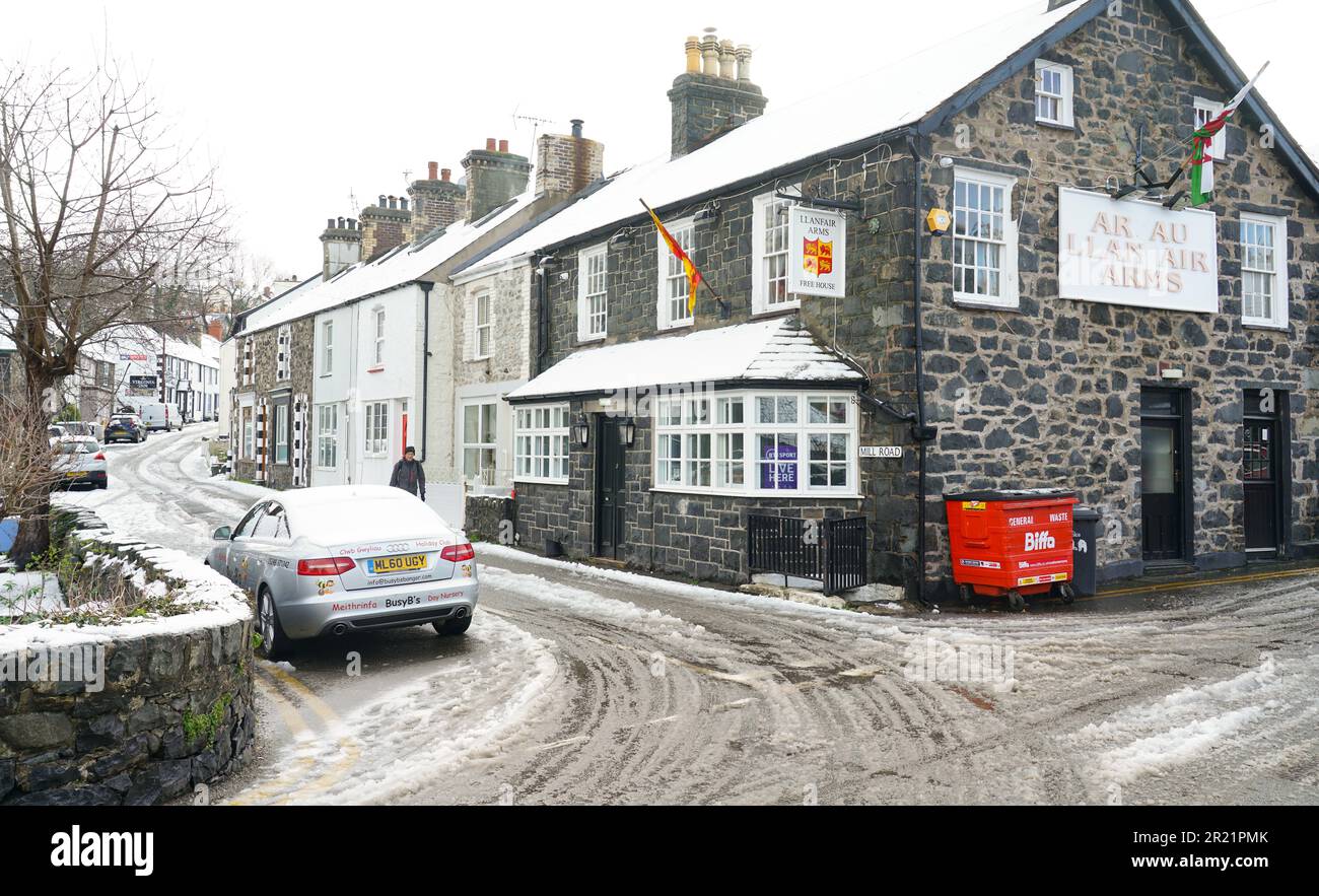 Llanfair arms hires stock photography and images Alamy