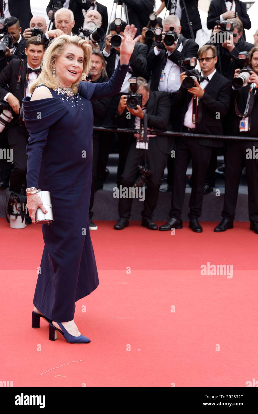 Cannes, France. 16th May, 2023. Catherine Deneuve walks the first red carpet of the 76th Cannes Film Festival on May 16, 2023 in Cannes, France. Credit: Bernard Menigault/Alamy Live News Stock Photo