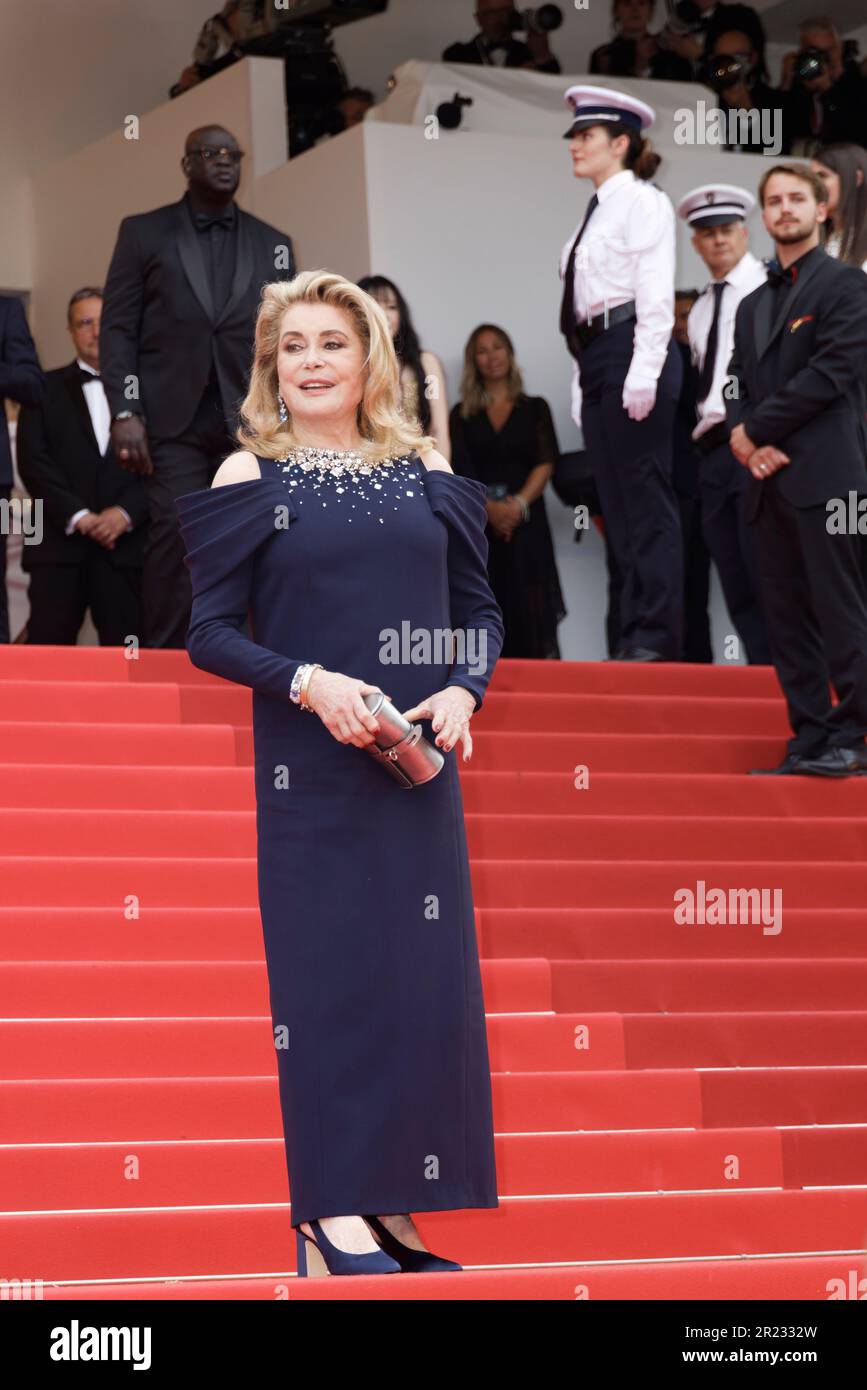 Cannes, France. 16th May, 2023. Catherine Deneuve walks the first red carpet of the 76th Cannes Film Festival on May 16, 2023 in Cannes, France. Credit: Bernard Menigault/Alamy Live News Stock Photo