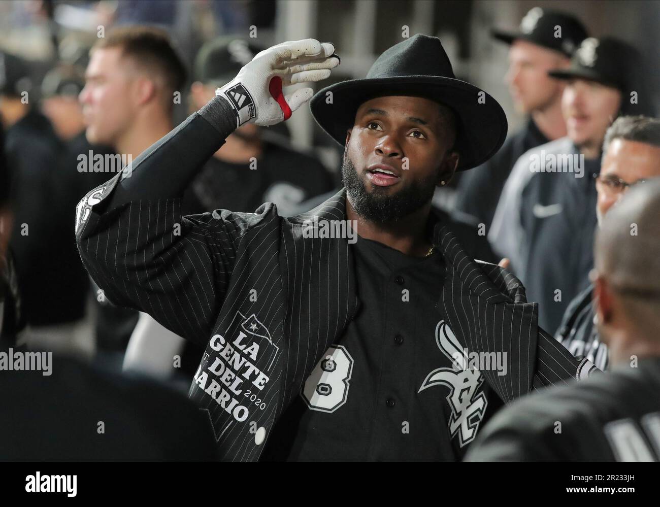 CHICAGO, IL - MAY 16: Chicago White Sox center fielder Luis Robert