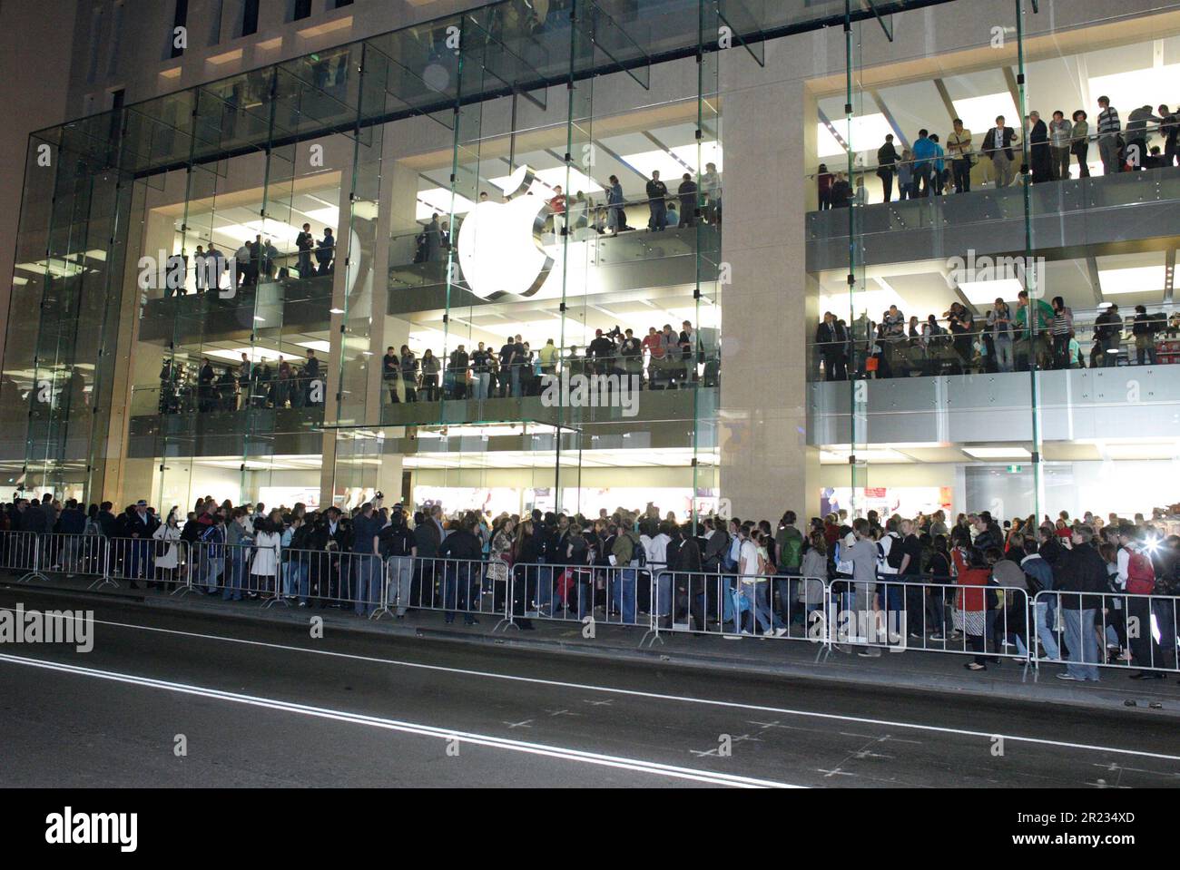 The official opening launch of Australia’s first Apple store, situated on George Street, the main road through the Sydney CBD. Some consumers had stood in line for more than 24 hours to be among the first to visit the new store. Sydney, Australia, 19 June 2008. Stock Photo
