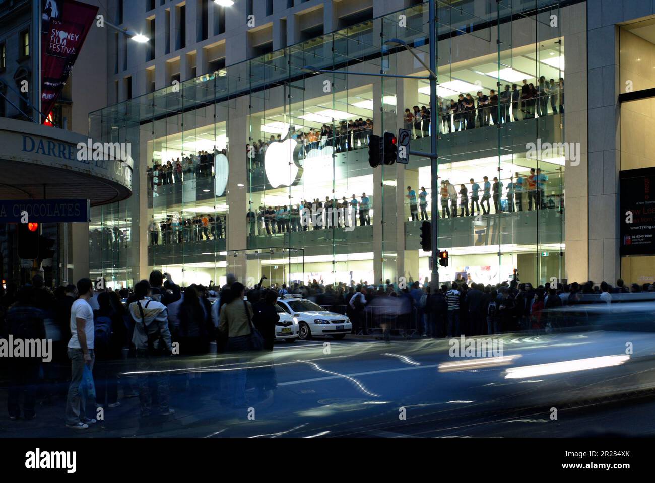 The official opening launch of Australia’s first Apple store, situated on George Street, the main road through the Sydney CBD. Some consumers had stood in line for more than 24 hours to be among the first to visit the new store. Sydney, Australia, 19 June 2008. Stock Photo