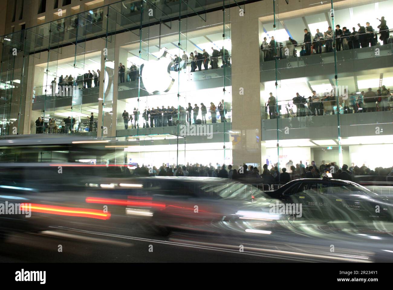 The official opening launch of Australia’s first Apple store, situated on George Street, the main road through the Sydney CBD. Some consumers had stood in line for more than 24 hours to be among the first to visit the new store. Sydney, Australia, 19 June 2008. Stock Photo