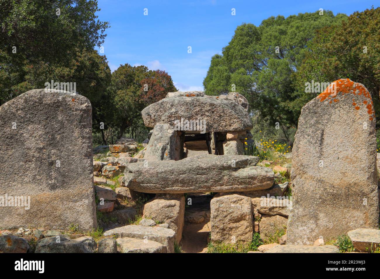 Giants' grave of Su Mont'e s'Abe (Tomba dei Giganti Su Monte 'e S'Abe