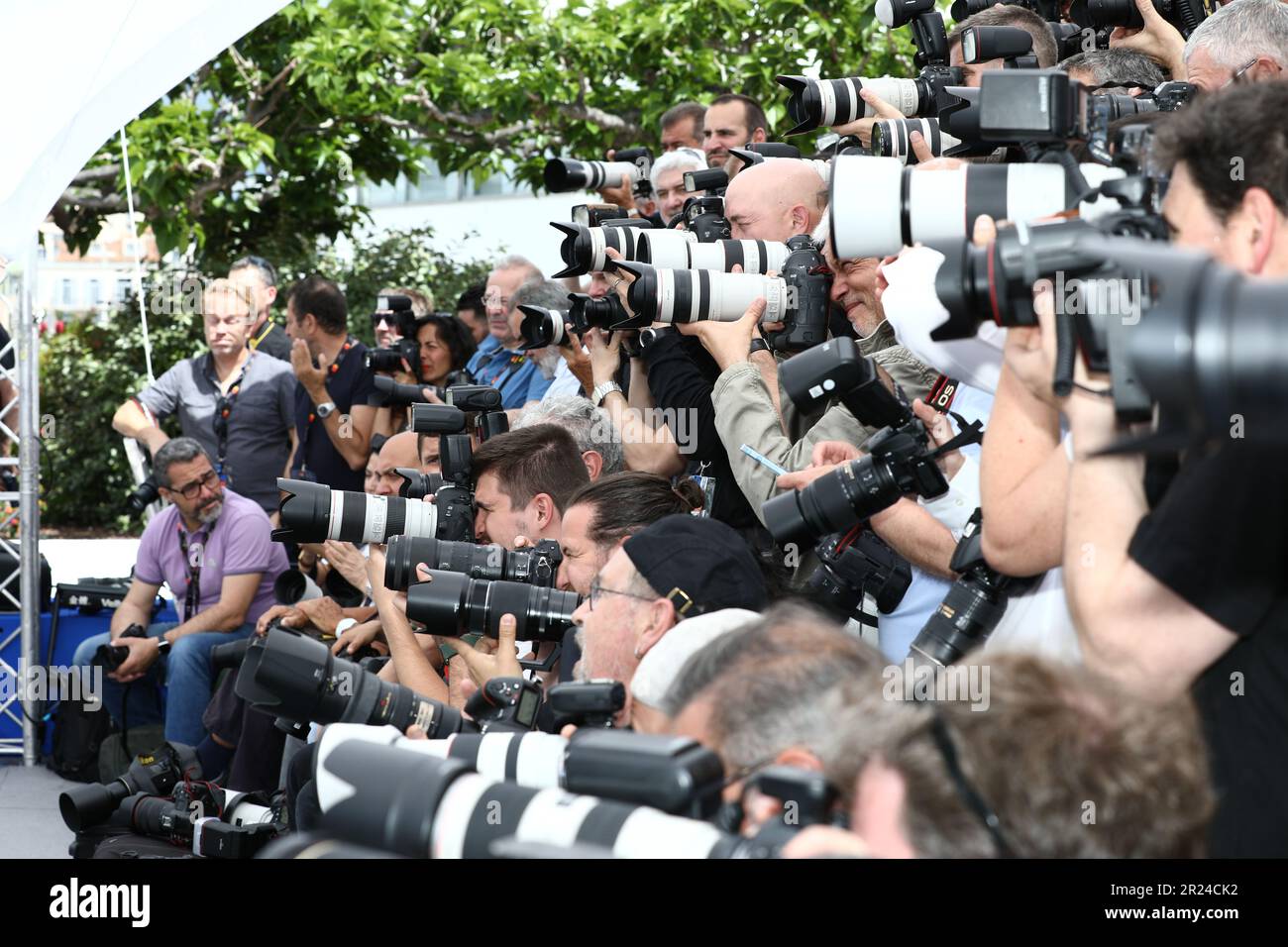 May 17, 2023, Cannes, Cote d'Azur, France: Official photographers during the photocall for the 'Jeanne du Barry' during the 76th Annual Cannes Film Festival at Palais des Festivals on May 17, 2023 in Cannes, France (Credit Image: © Mickael Chavet/ZUMA Press Wire) EDITORIAL USAGE ONLY! Not for Commercial USAGE! Stock Photo