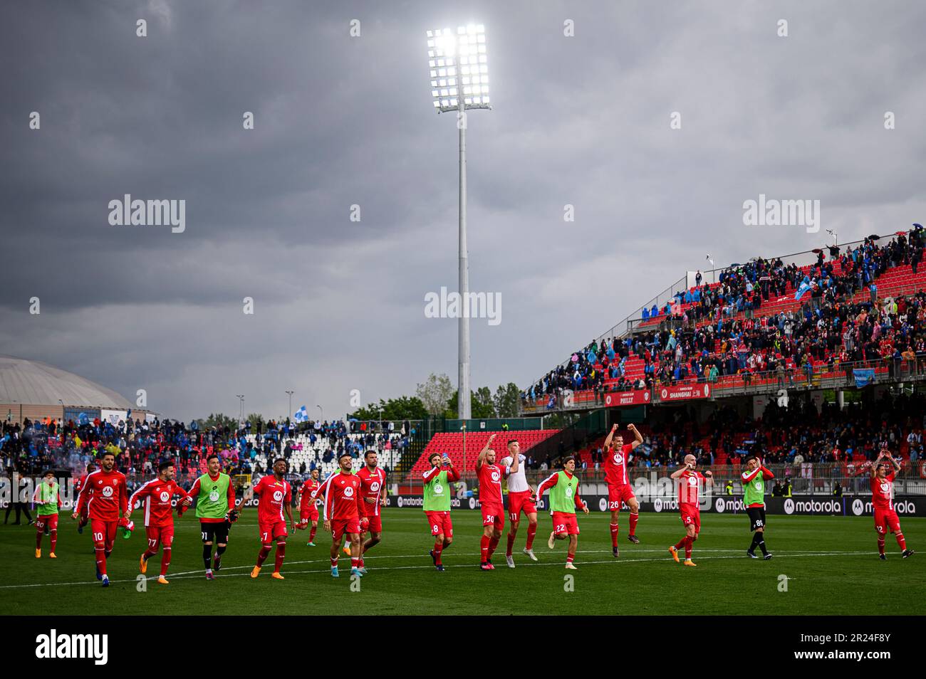 Monza, Italy. 14 May 2023. Players of AC Monza cleebrate the victory at the end of the Serie A football match between AC Monza and SSC Napoli. AC Monza won 2-0 over SSC Napoli. Credit: Nicolò Campo/Alamy Live News Stock Photo