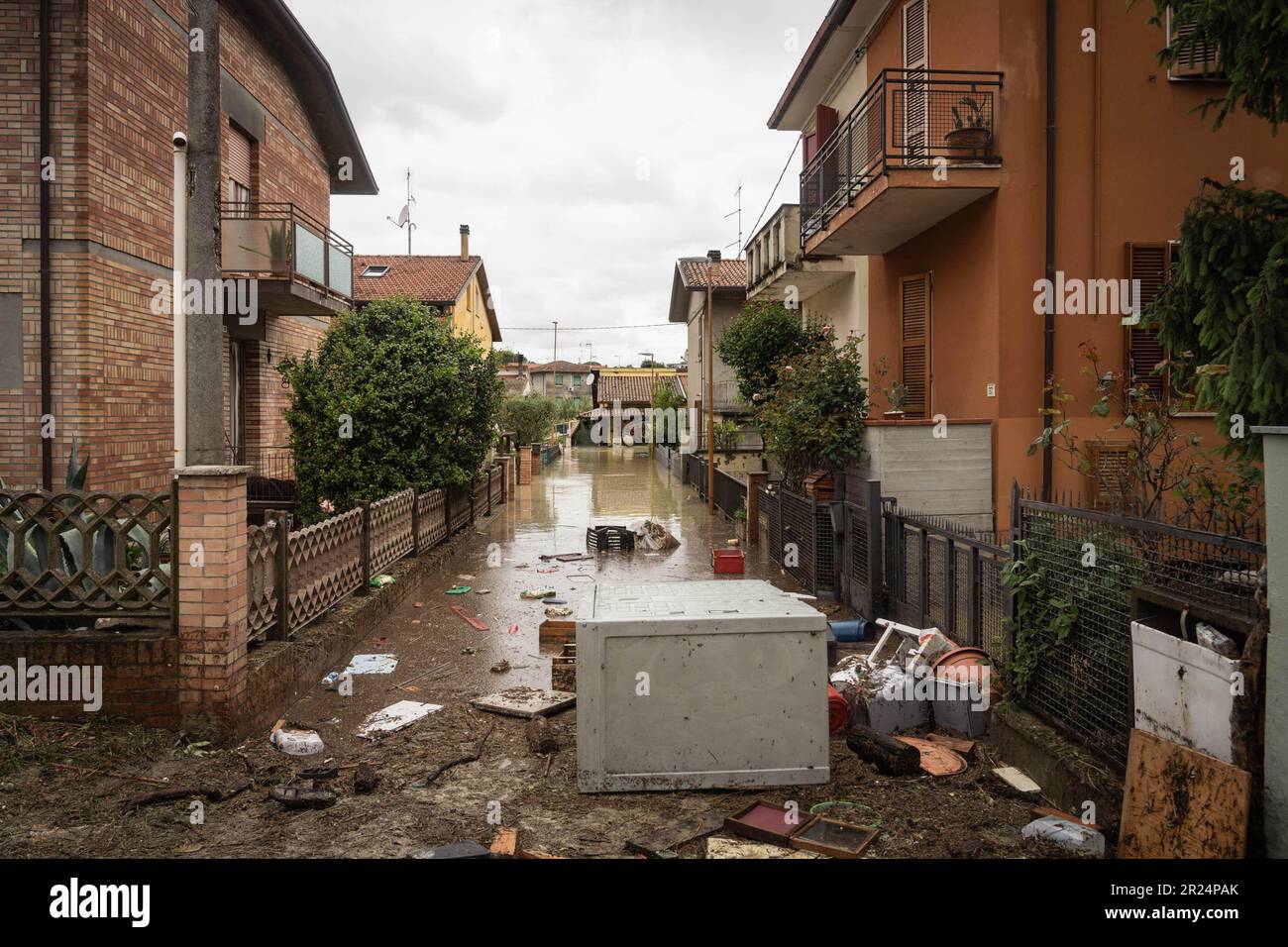 Italy flood 2023 hi-res stock photography and images - Alamy, image size:1300x956