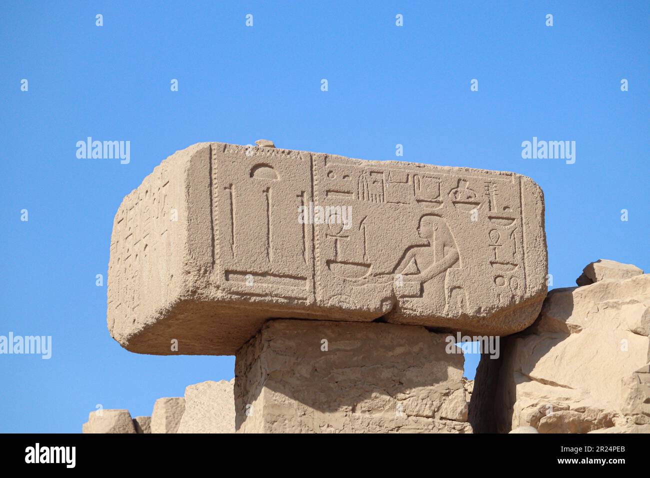 Ancient egyptian hieroglyphs carved on walls of Karnak temple in Luxor ...