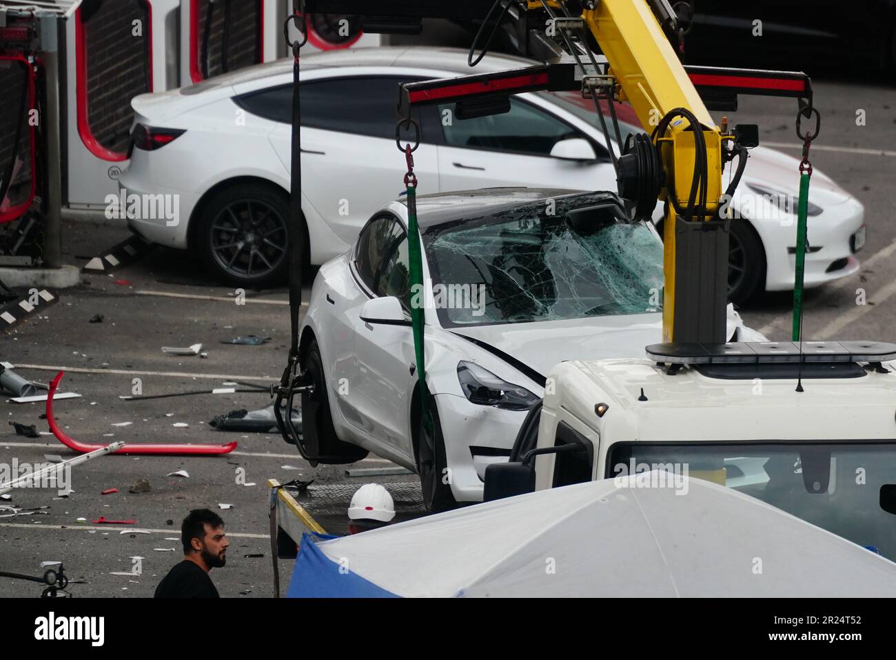 Tesla dealership hires stock photography and images Alamy
