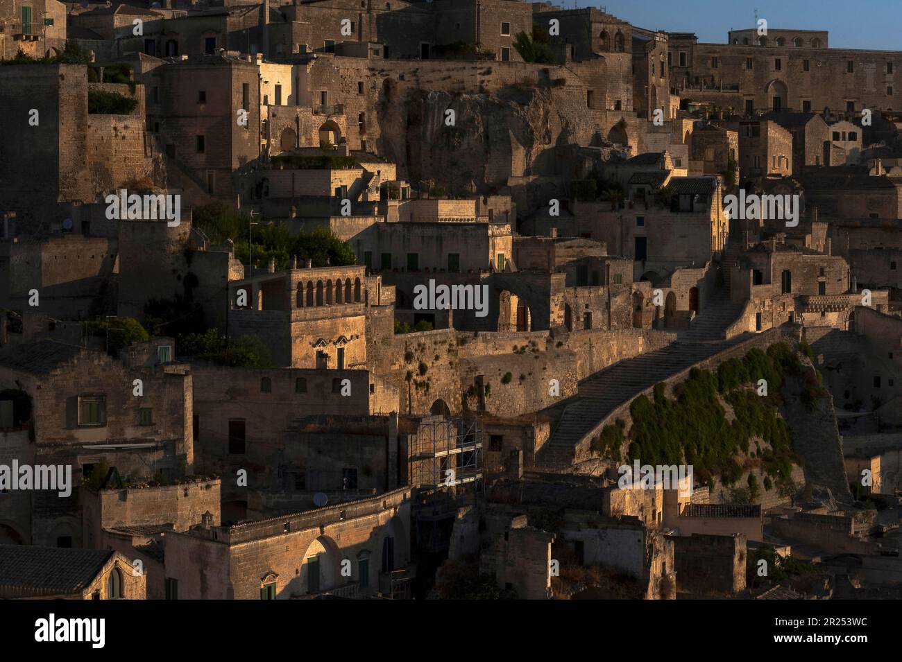 The Sasso Barisano, one of two ‘underground cities’ in Matera, Basilicata, Italy. Troglodyte dwellings have been re-faced and transformed, many with the addition of conventional facades and roof terraces. Stock Photo