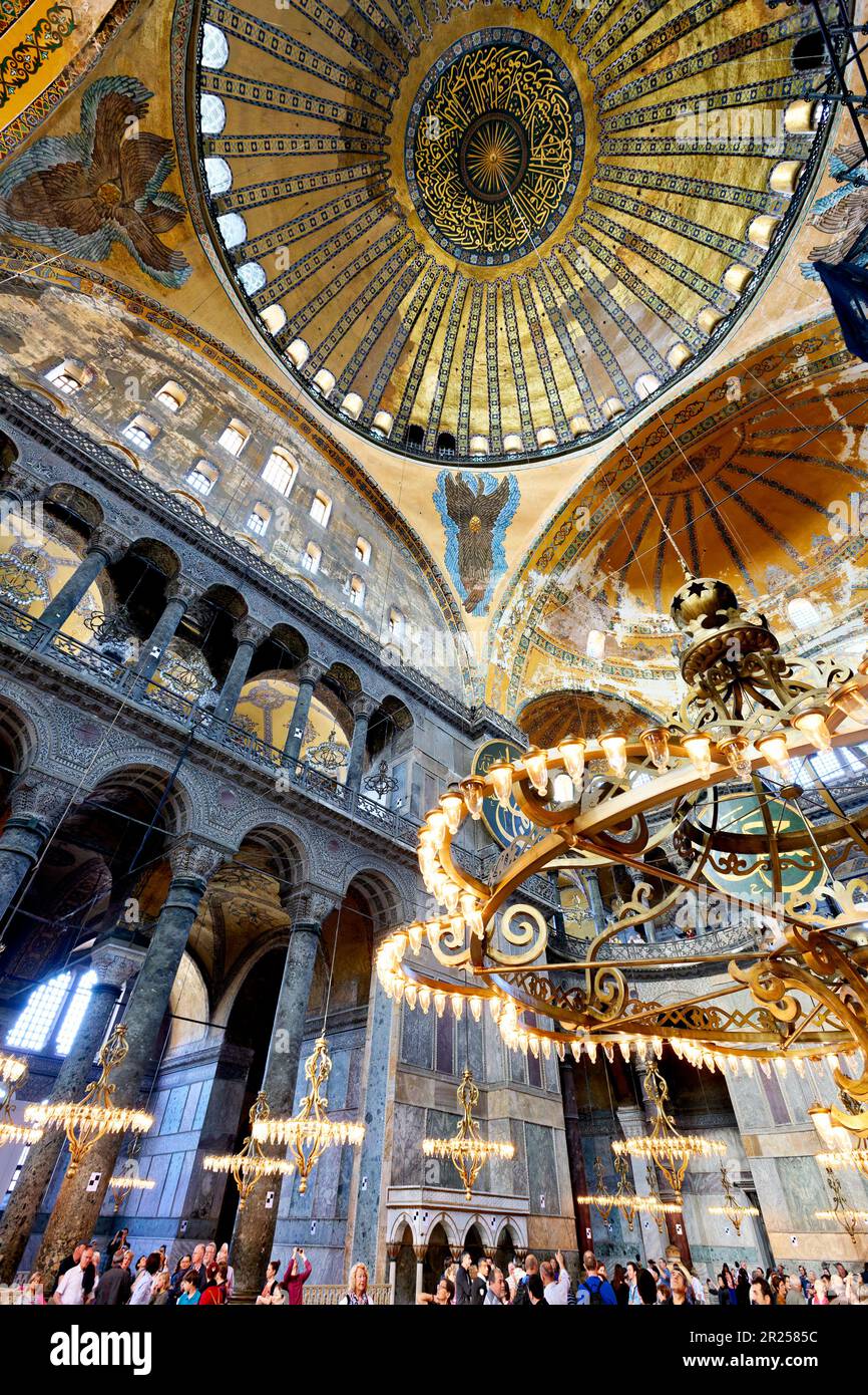 Hagia sophia interior light hi-res stock photography and images - Alamy