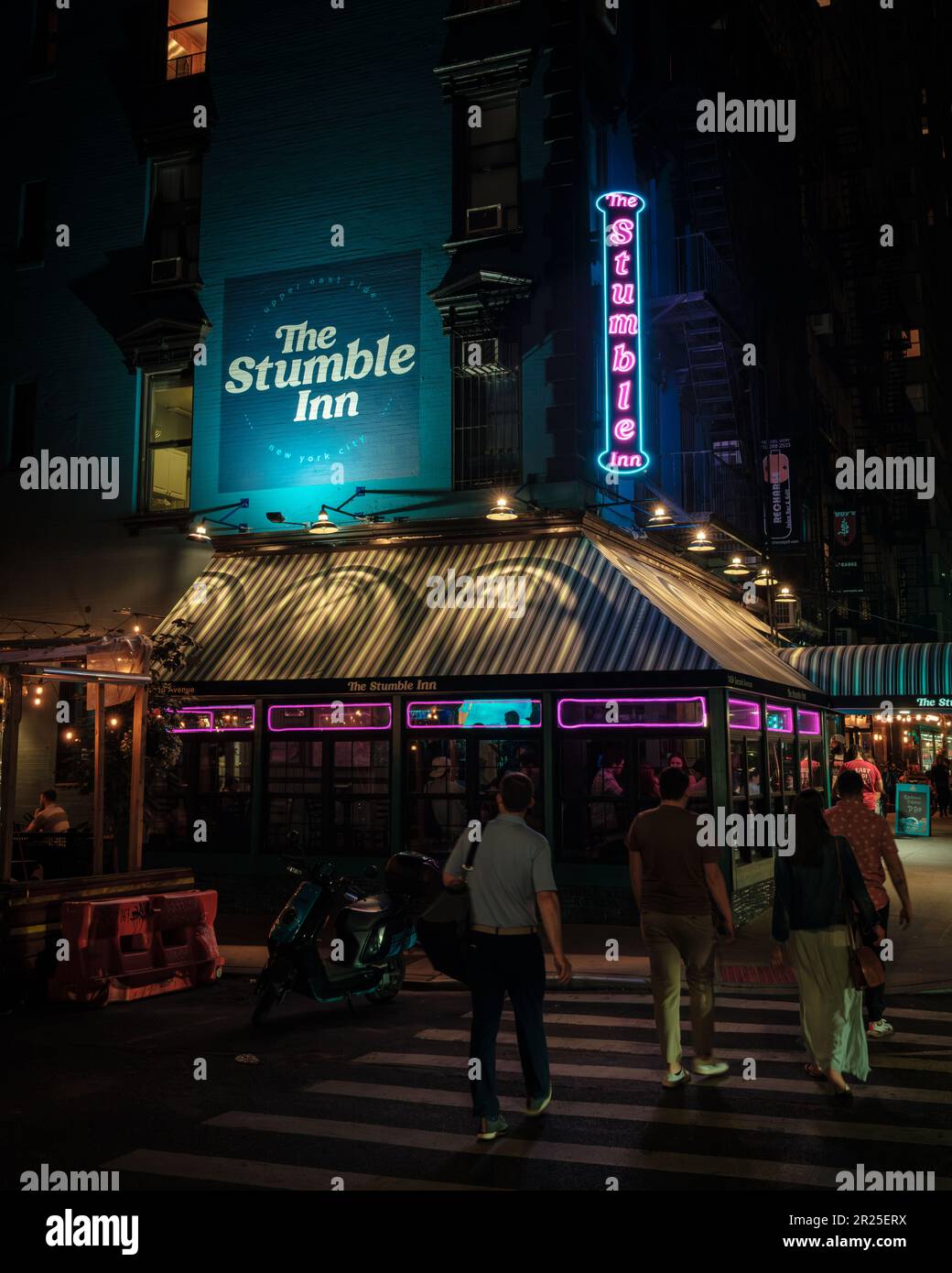 The Stumble Inn at night, Upper East Side, Manhattan, New York Stock Photo Alamy