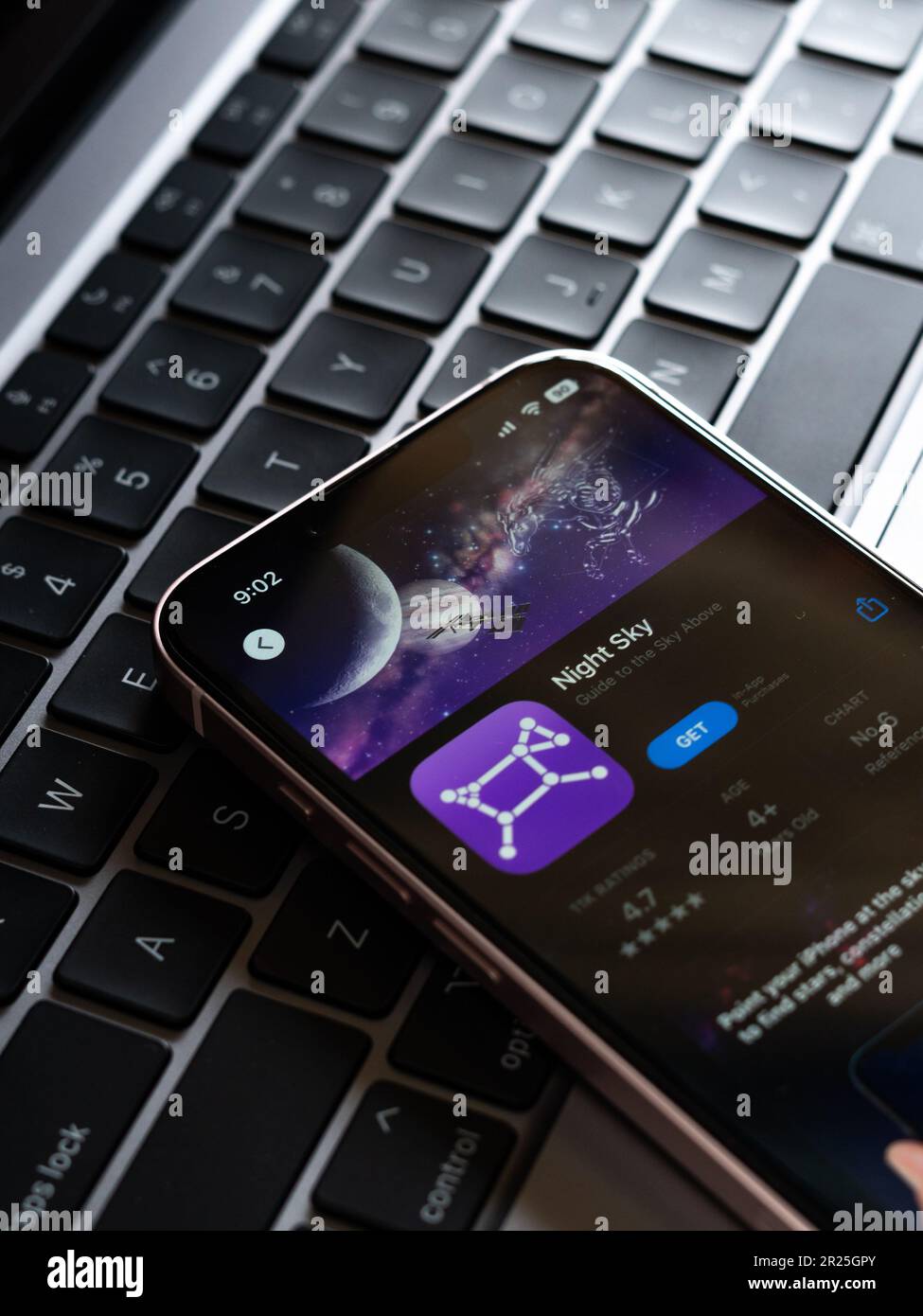 West bangal india february 20 2023 night sky app on phone screen
