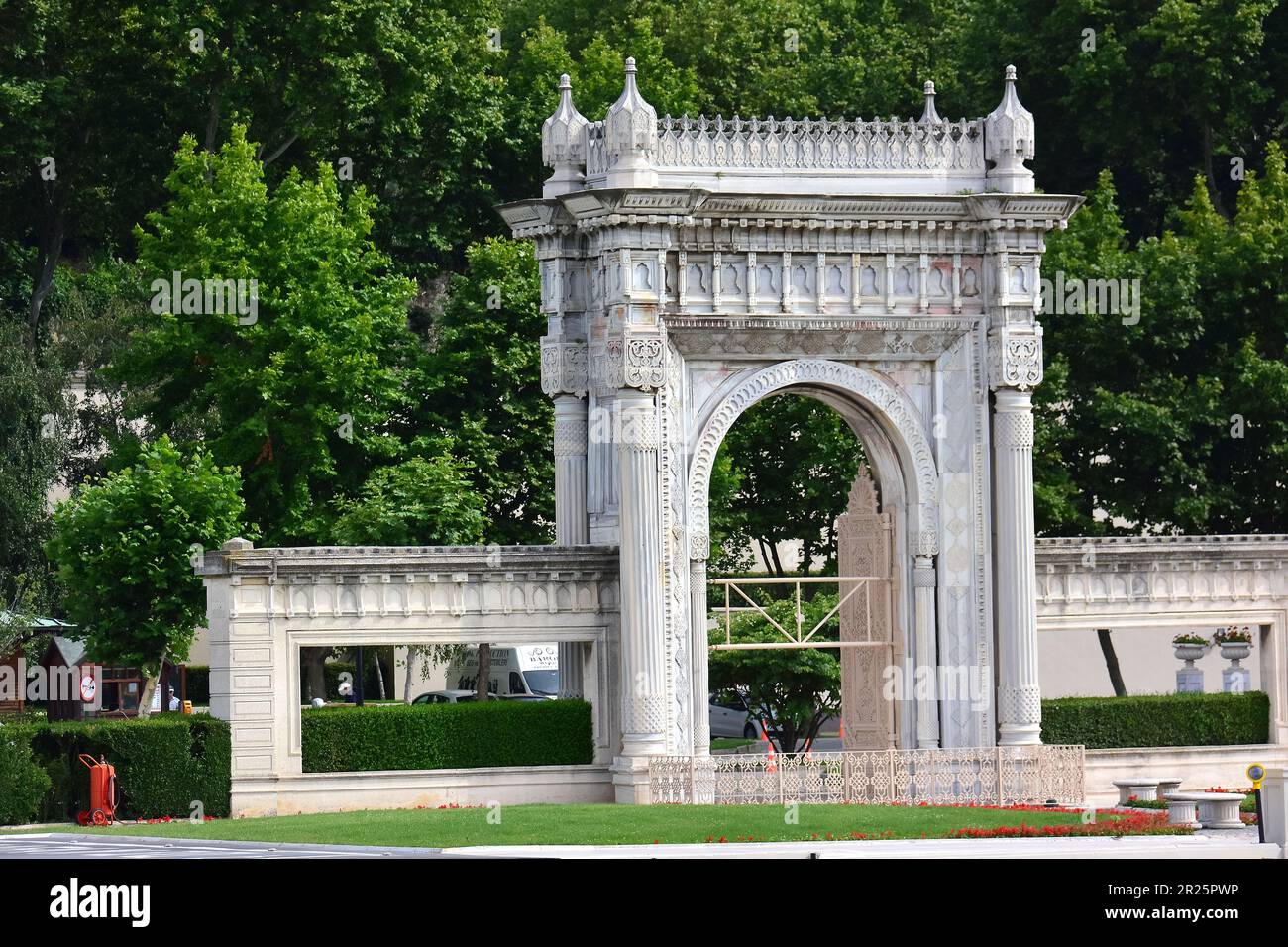 gate, Çırağan Palace, Çırağan Sarayı, a former Ottoman palace, is now a five-star hotel, Istanbul, Republic of Turkey Stock Photo