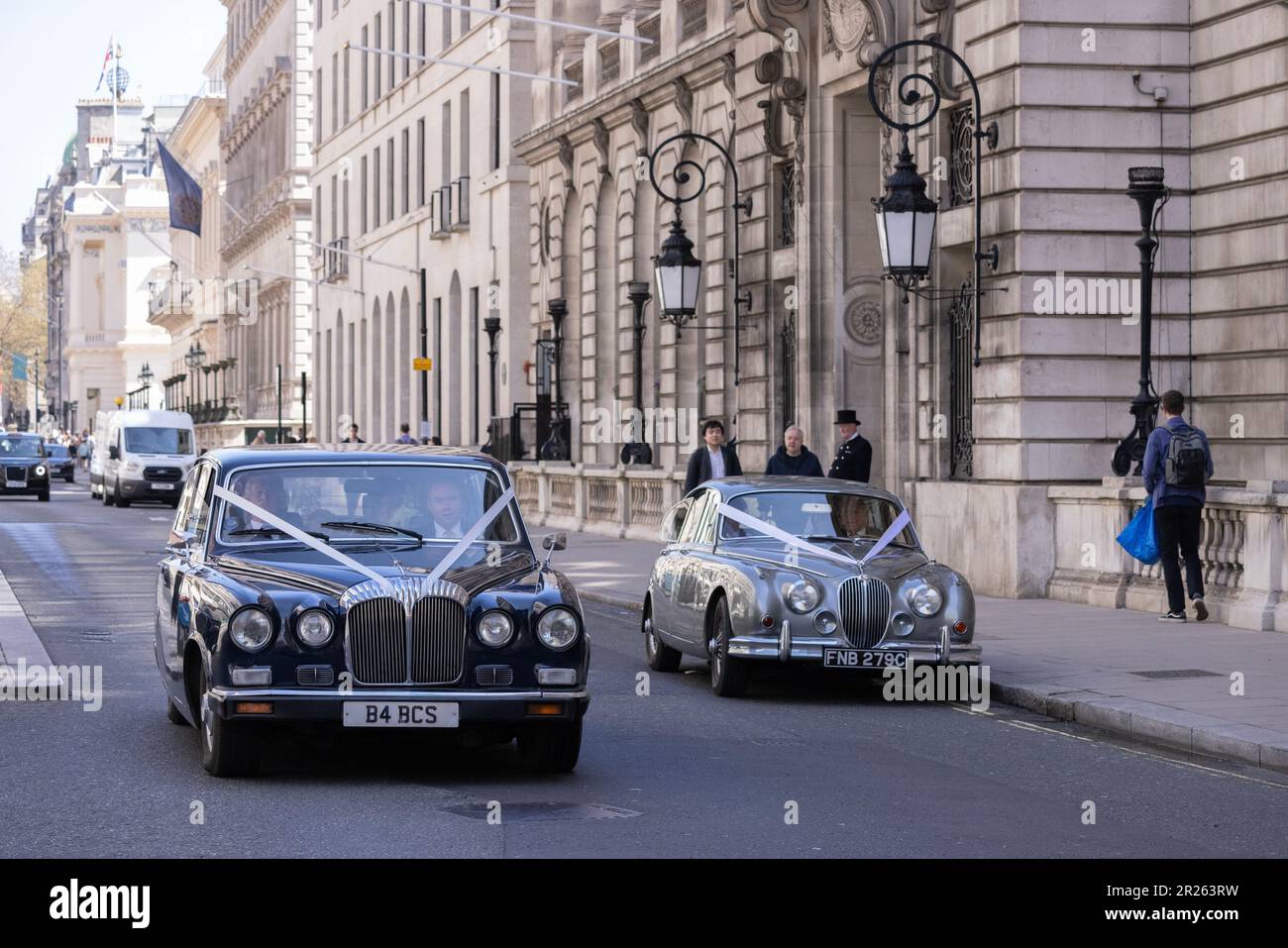 Rac club pall mall hires stock photography and images Alamy